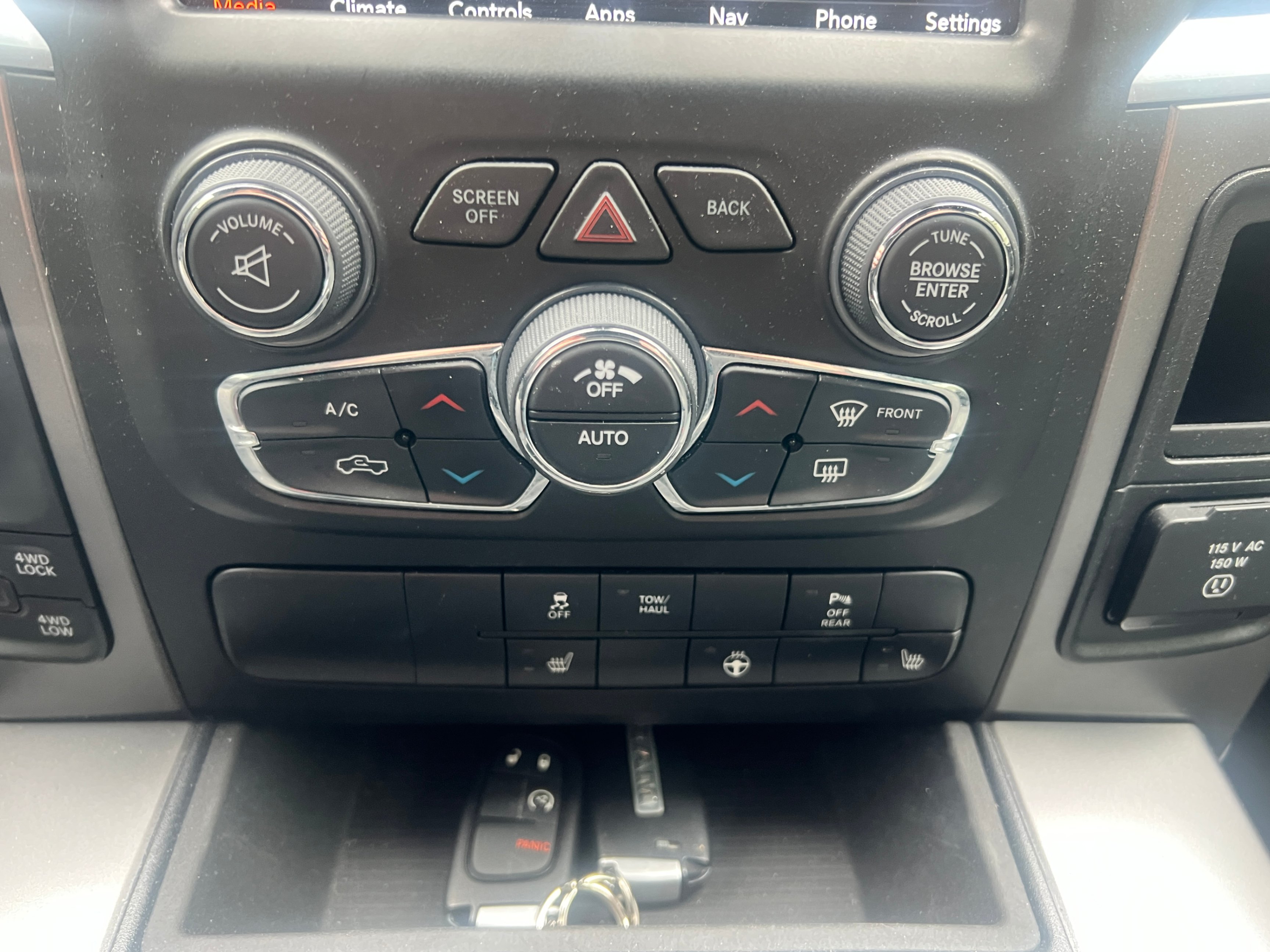 /crownautomobile/2021-Ram-1500Classic-6906722313509408.jpg