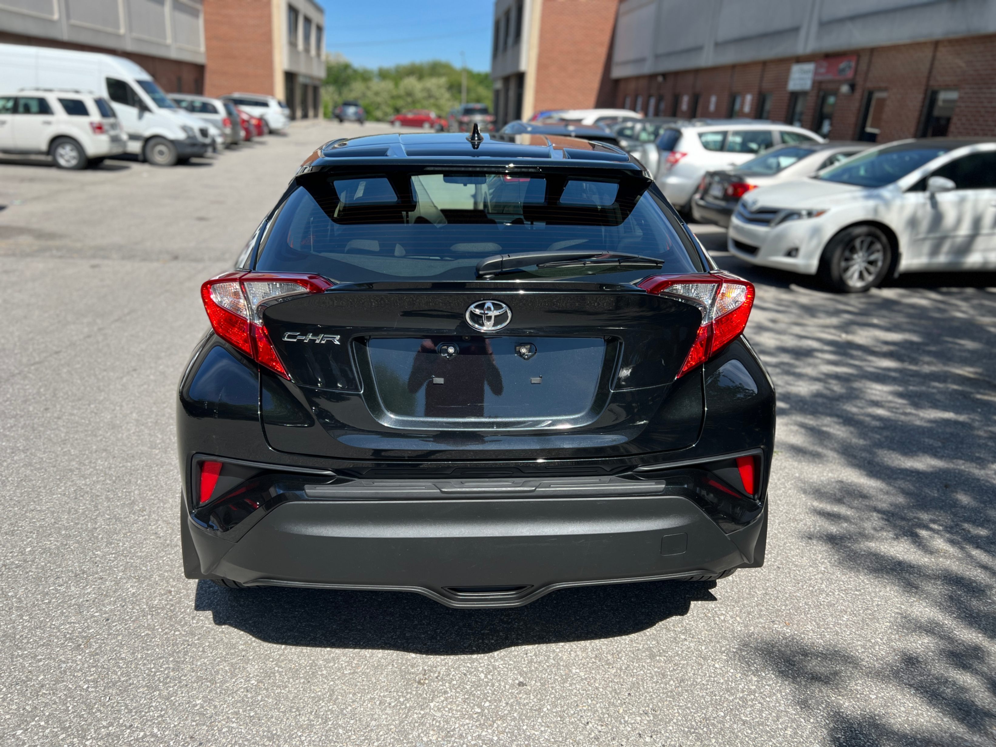 /crownautomobile/2021-Toyota-C-HR-020440510458617833.jpg