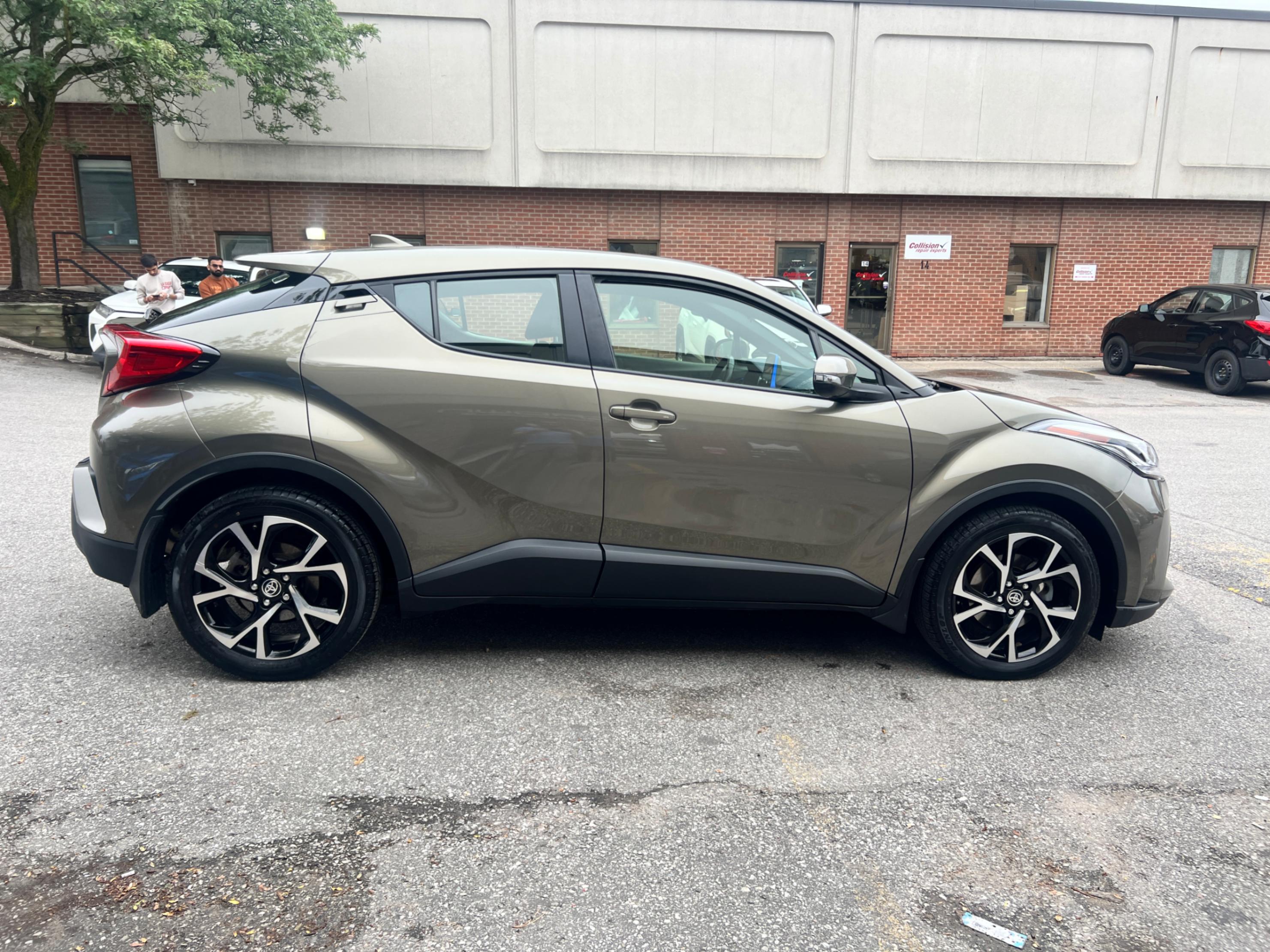 /crownautomobile/2021-Toyota-C-HR-03523837494546145.jpg