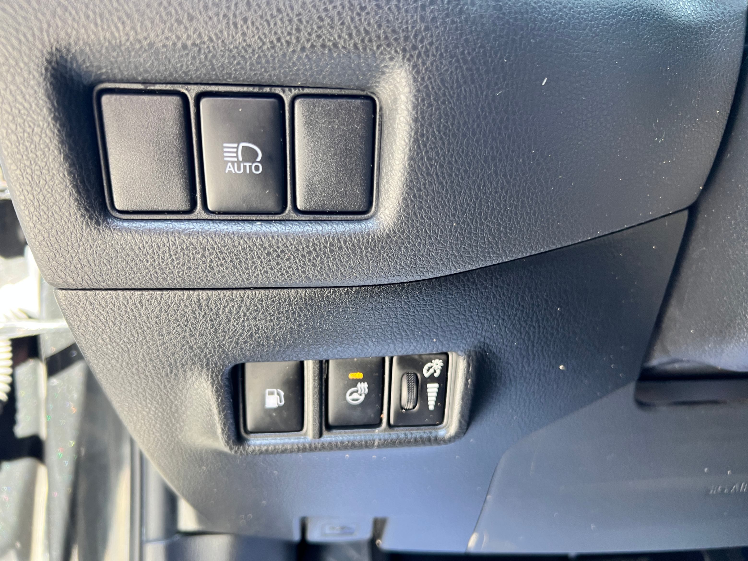 /crownautomobile/2021-Toyota-C-HR-1648201812969159.jpg