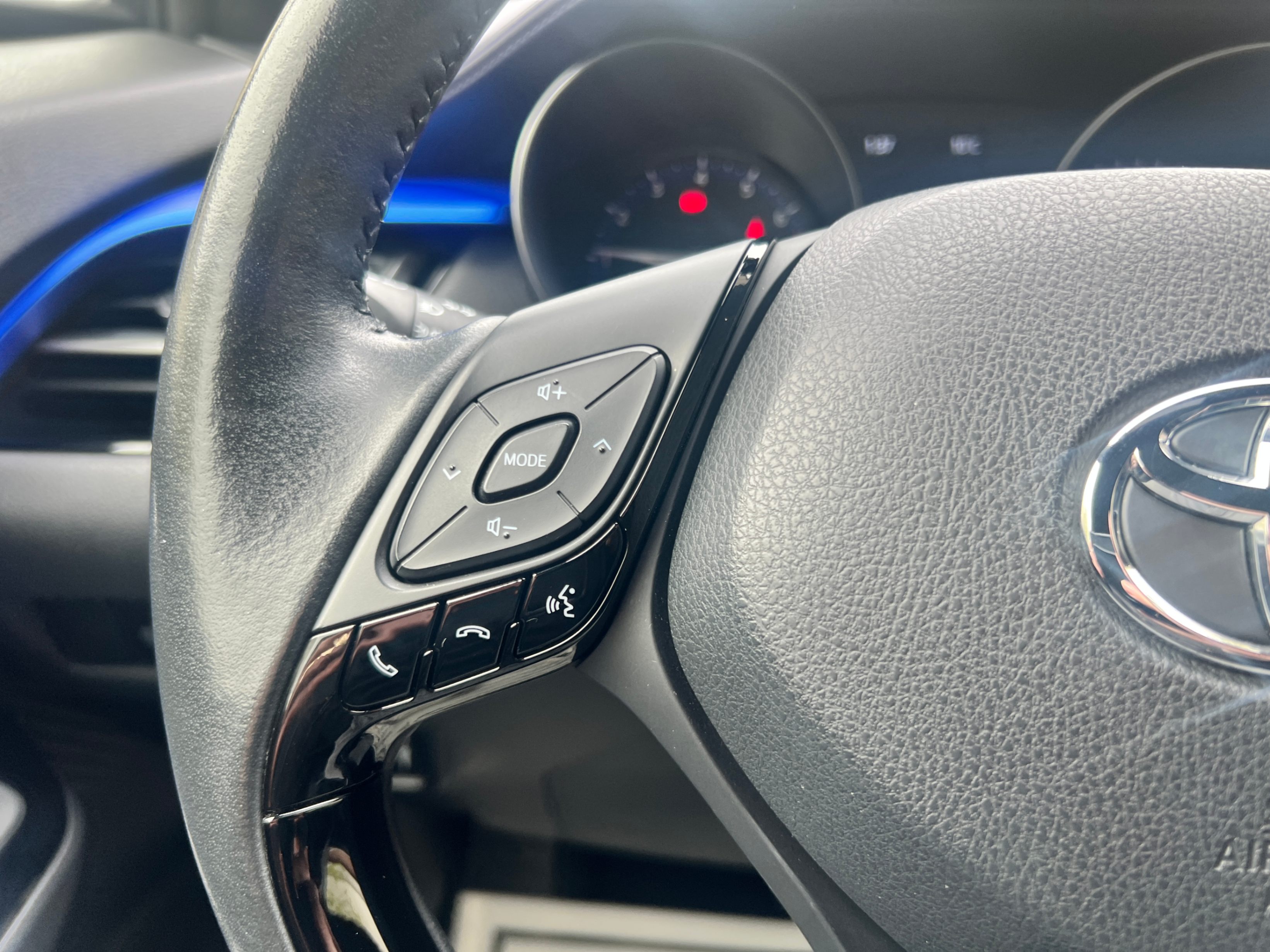 /crownautomobile/2021-Toyota-C-HR-22120845592316418.jpg