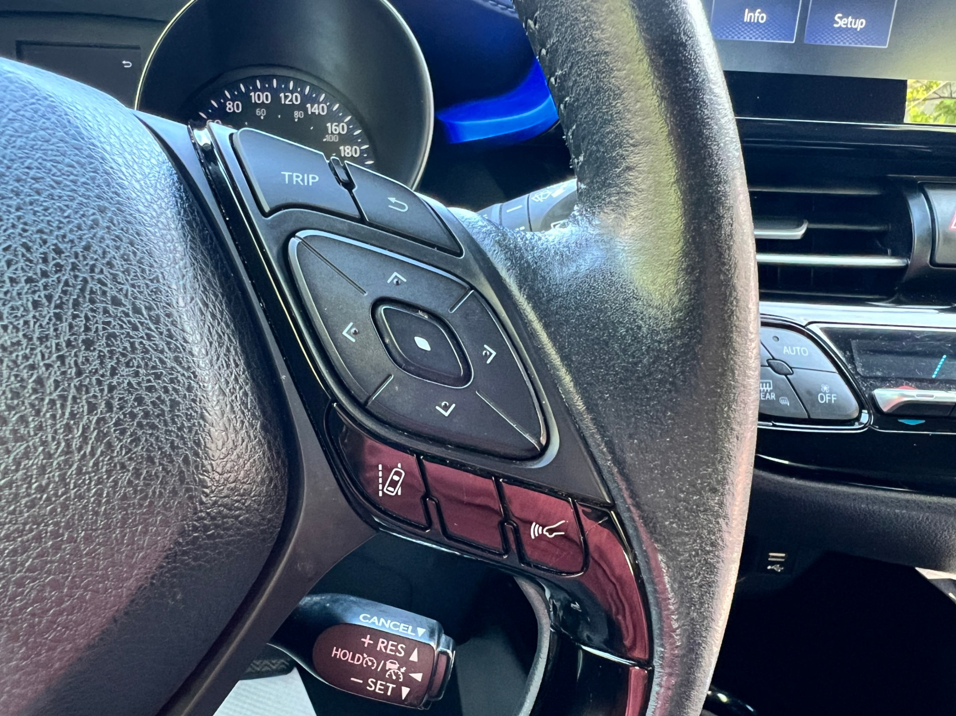 /crownautomobile/2021-Toyota-C-HR-7323192872111488.jpg