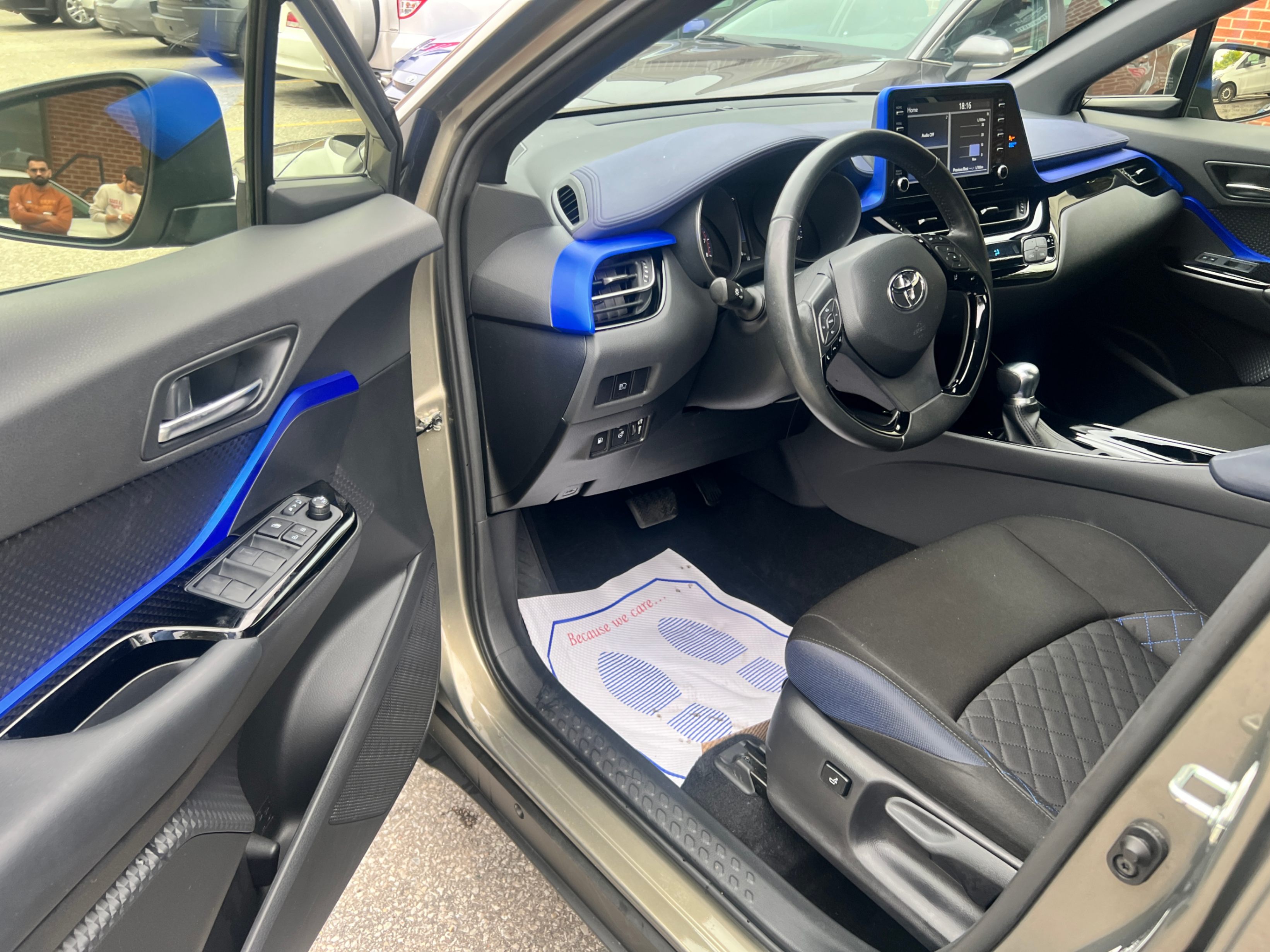 /crownautomobile/2021-Toyota-C-HR-8260050104020327.jpg