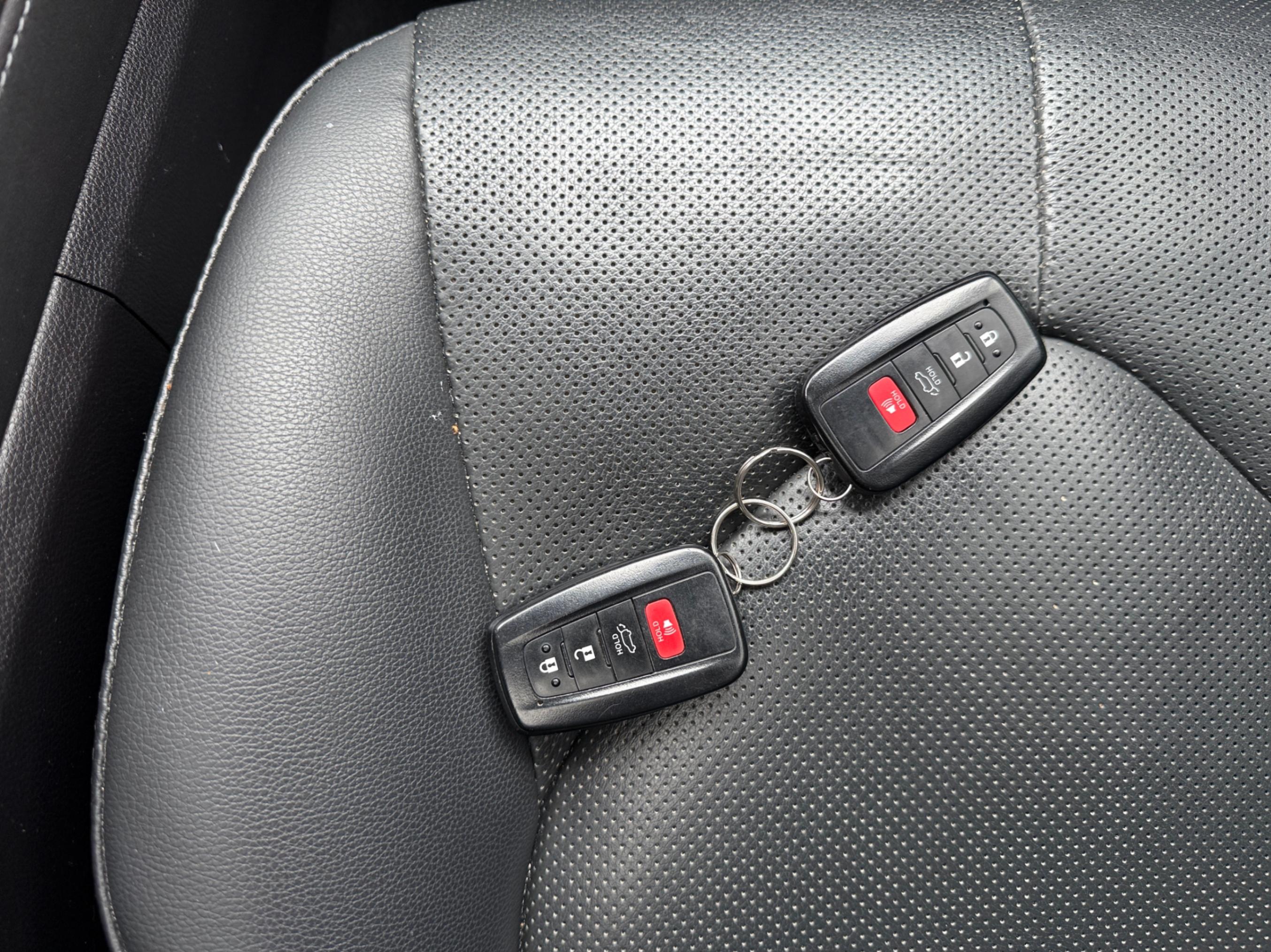 /crownautomobile/2021-Toyota-Highlander-022028338912468692.jpg