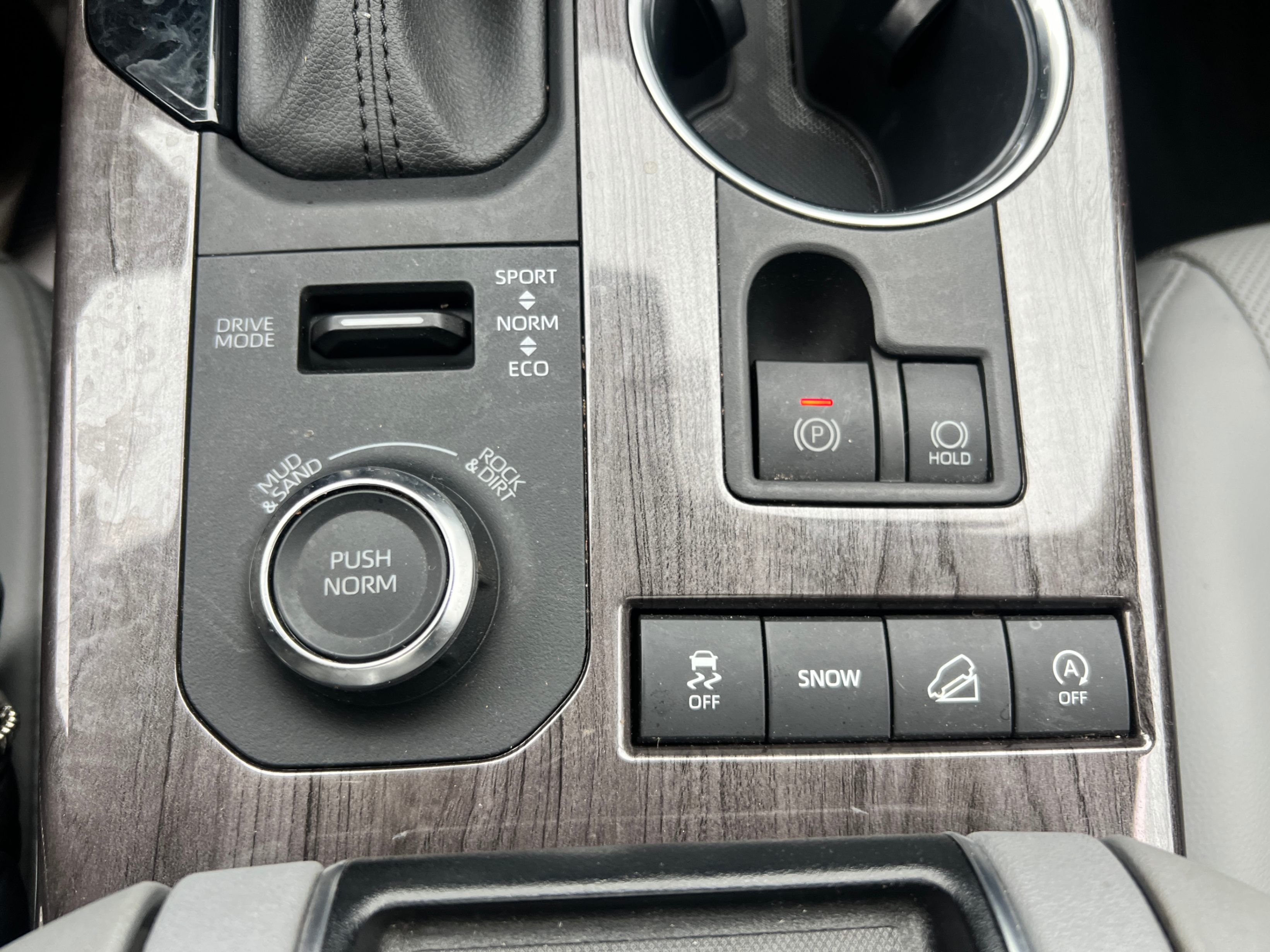 /crownautomobile/2021-Toyota-Highlander-19041516524886393.jpg