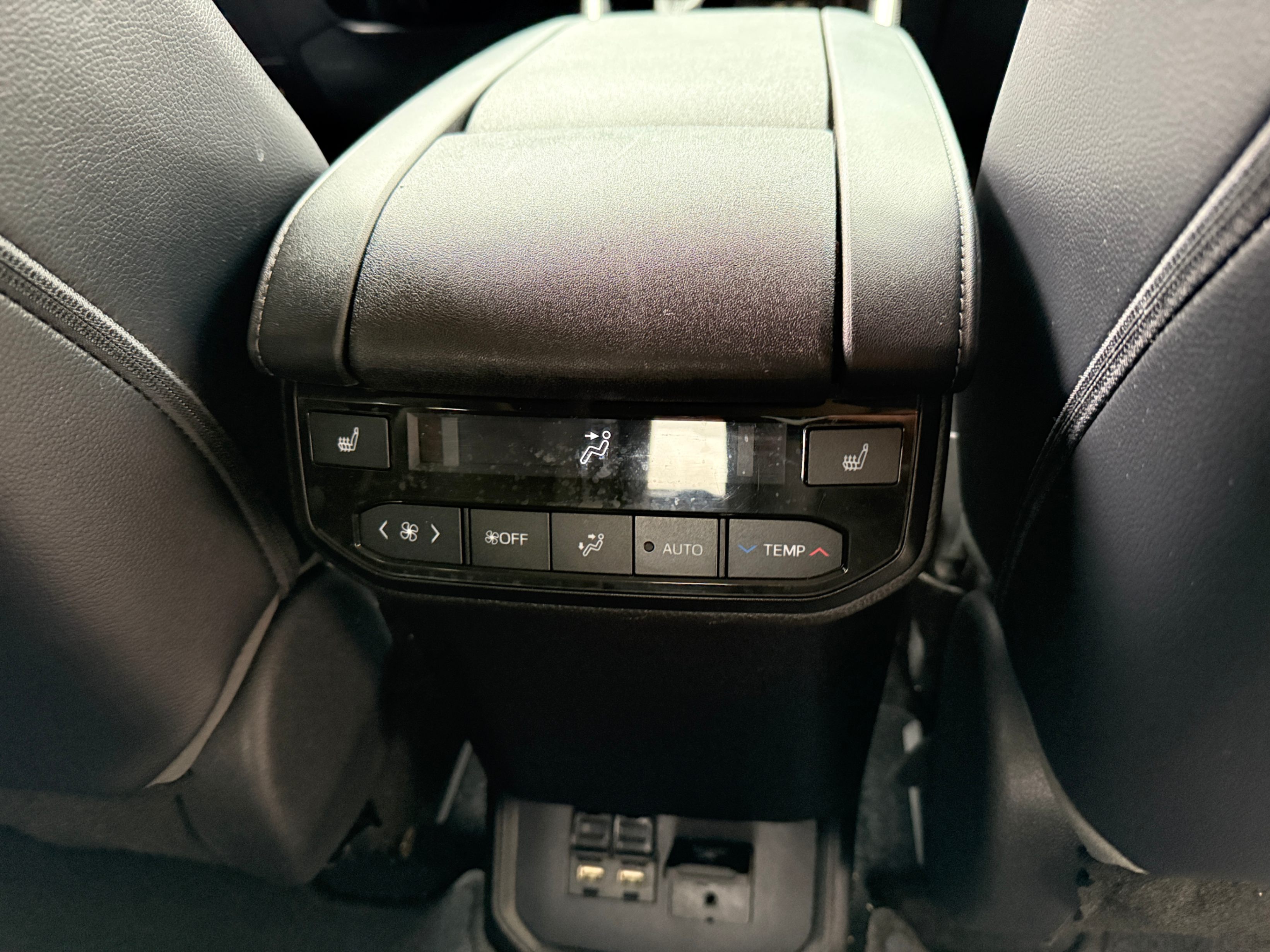 /crownautomobile/2021-Toyota-Highlander-2864749234443629.jpg