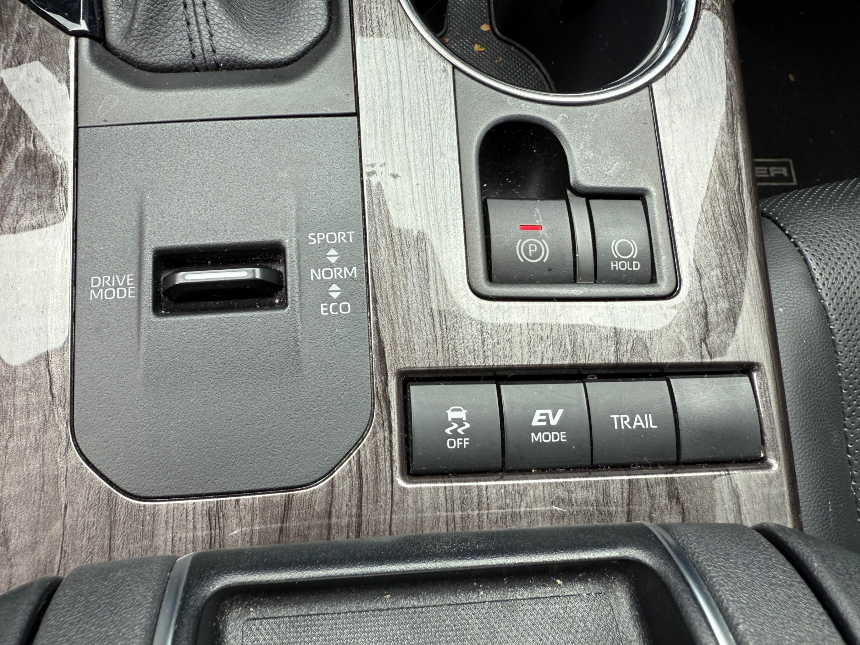 /crownautomobile/2021-Toyota-Highlander-31439689830481843.jpg