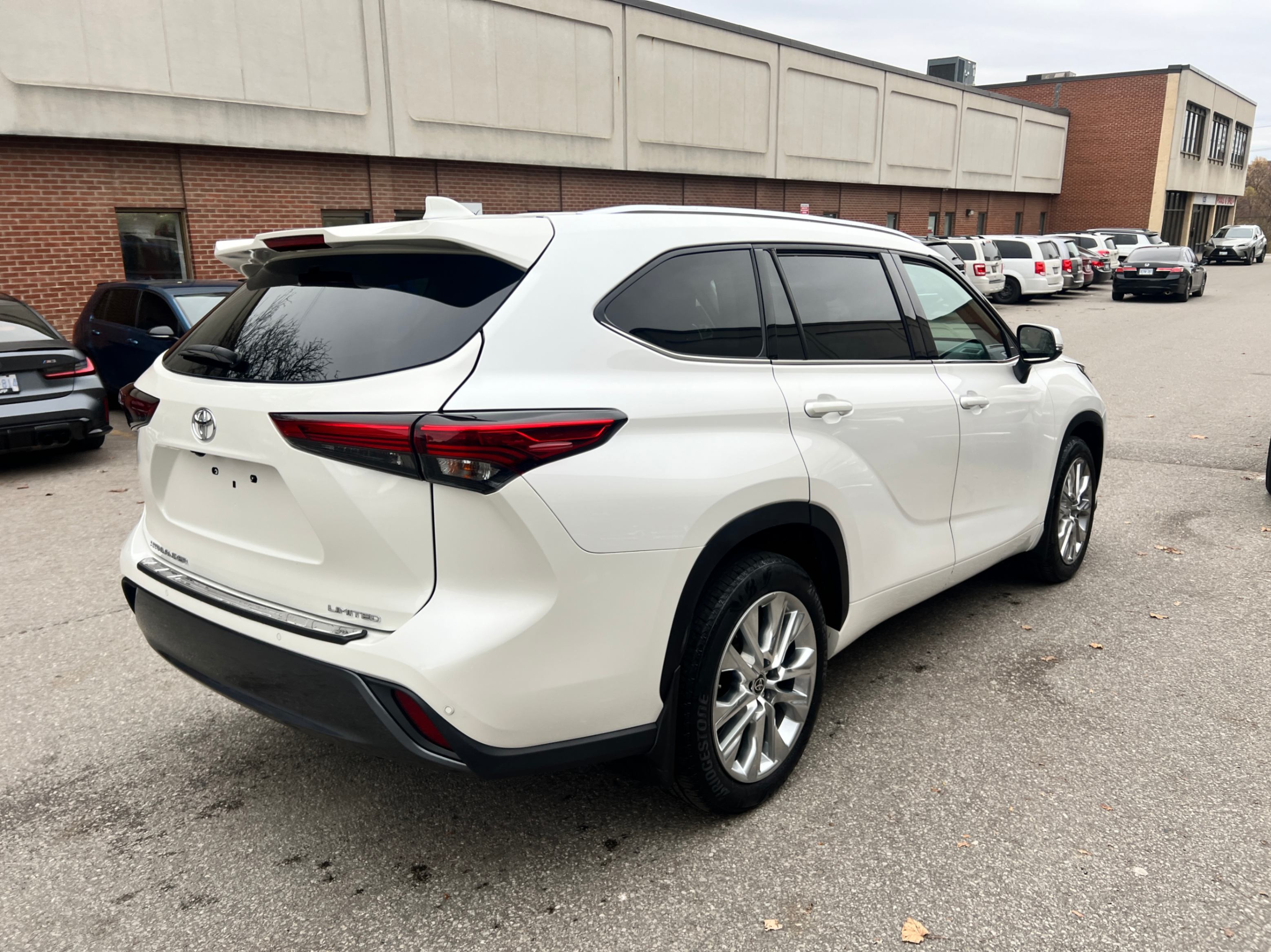 /crownautomobile/2021-Toyota-Highlander-4332405976019409.jpg