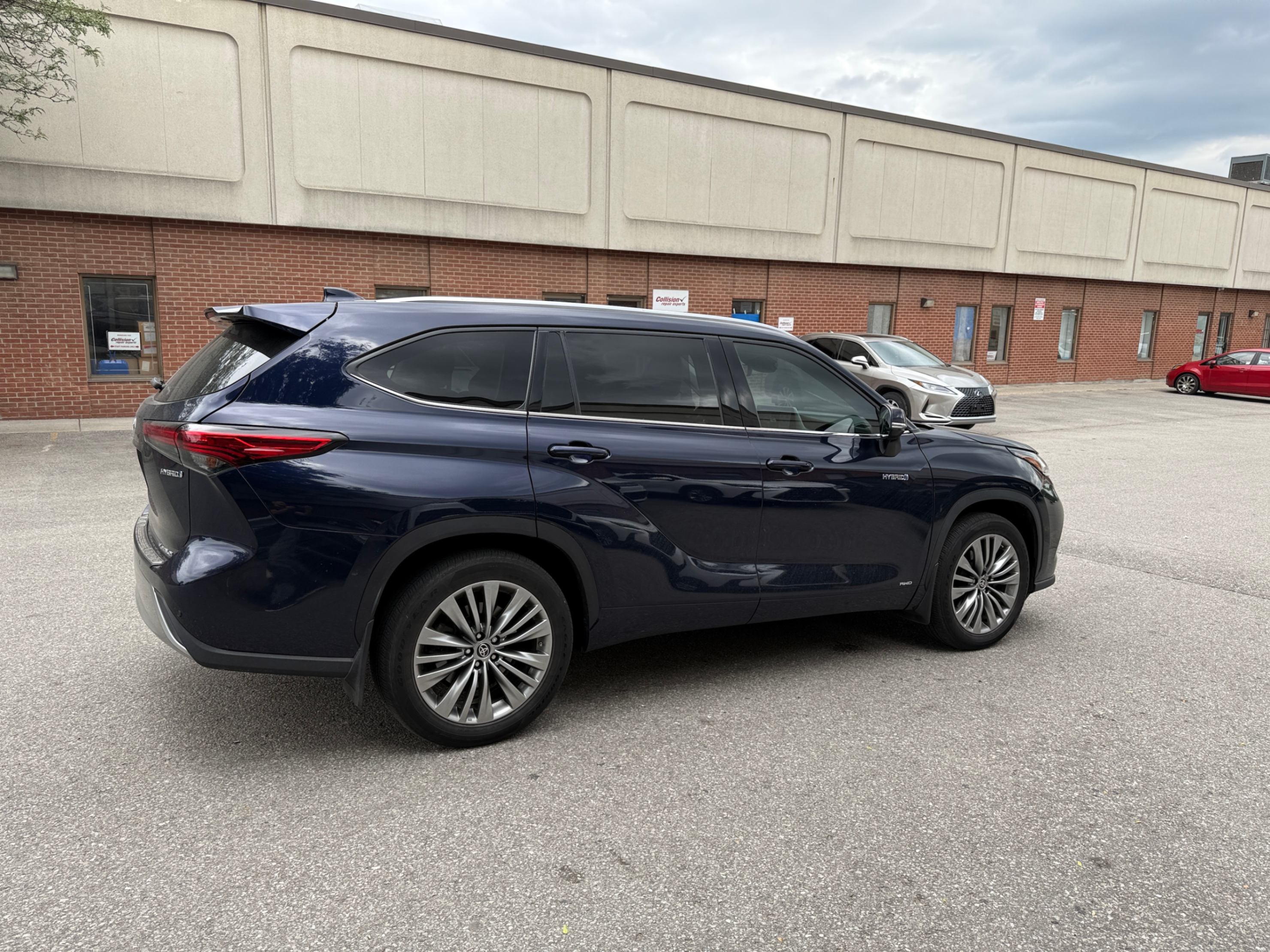 /crownautomobile/2021-Toyota-Highlander-8598171764616136.jpg