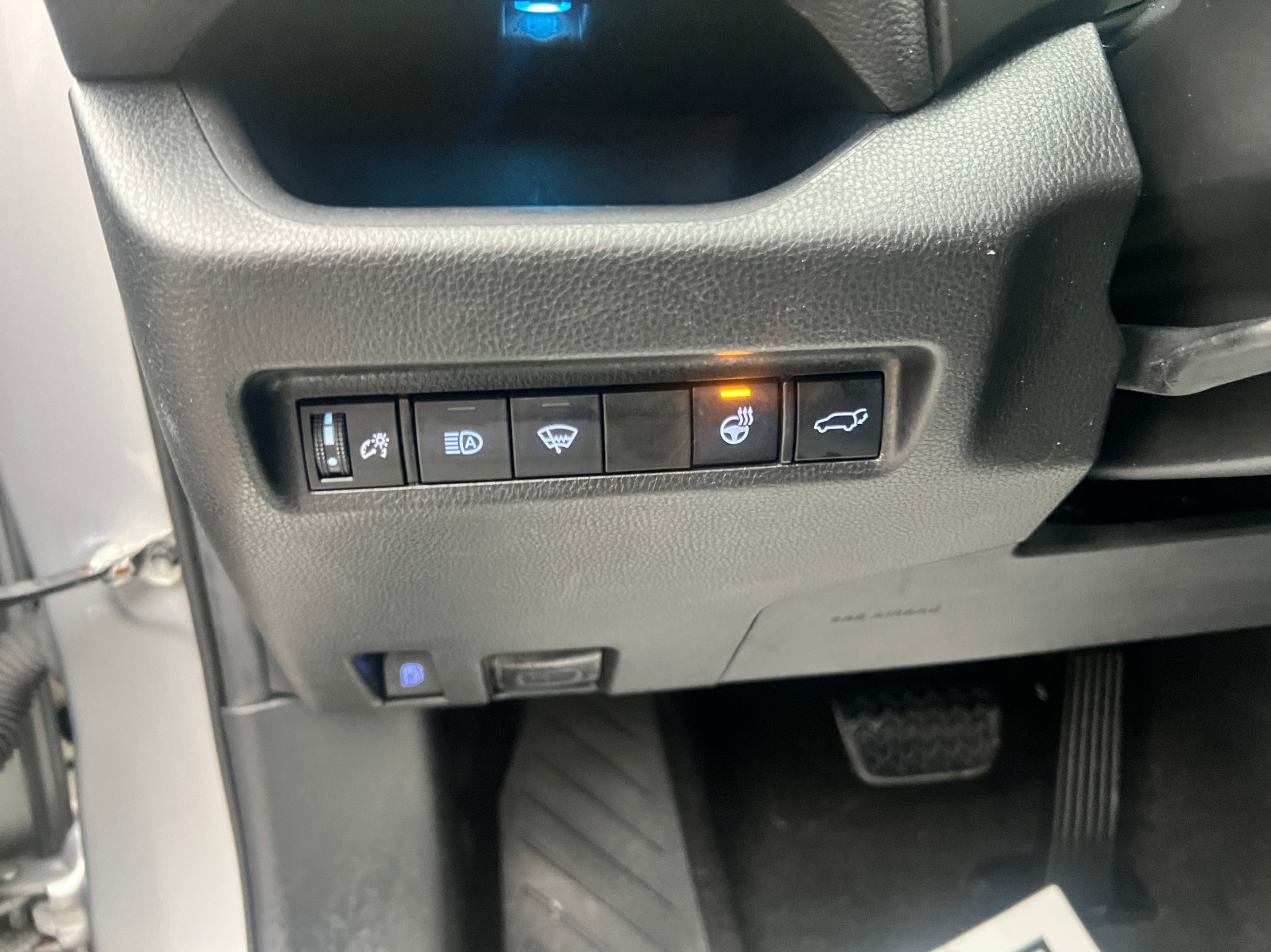 /crownautomobile/2021-Toyota-RAV4-0869810916779461.jpg