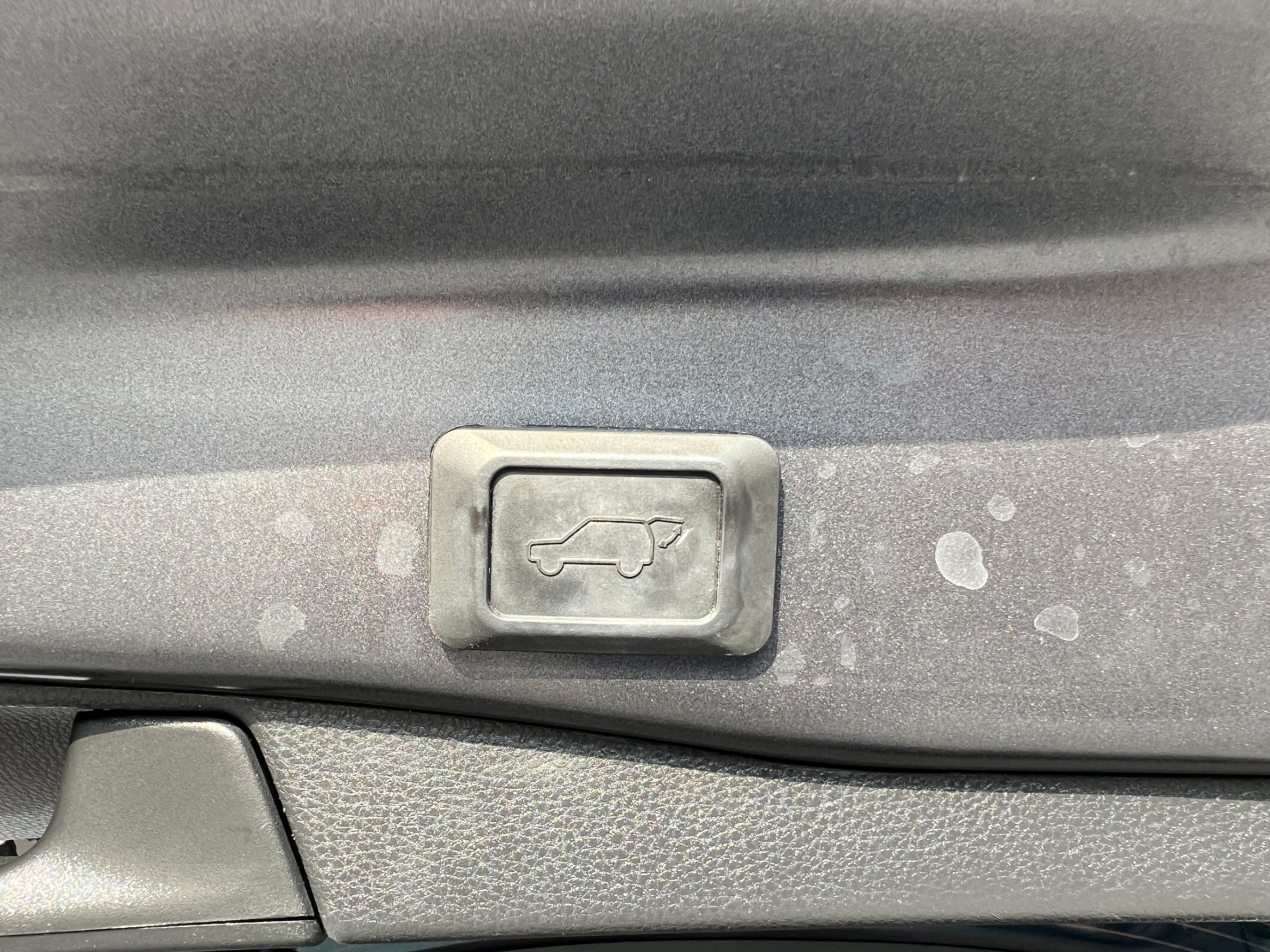 /crownautomobile/2021-Toyota-RAV4-1198734325311337.jpg