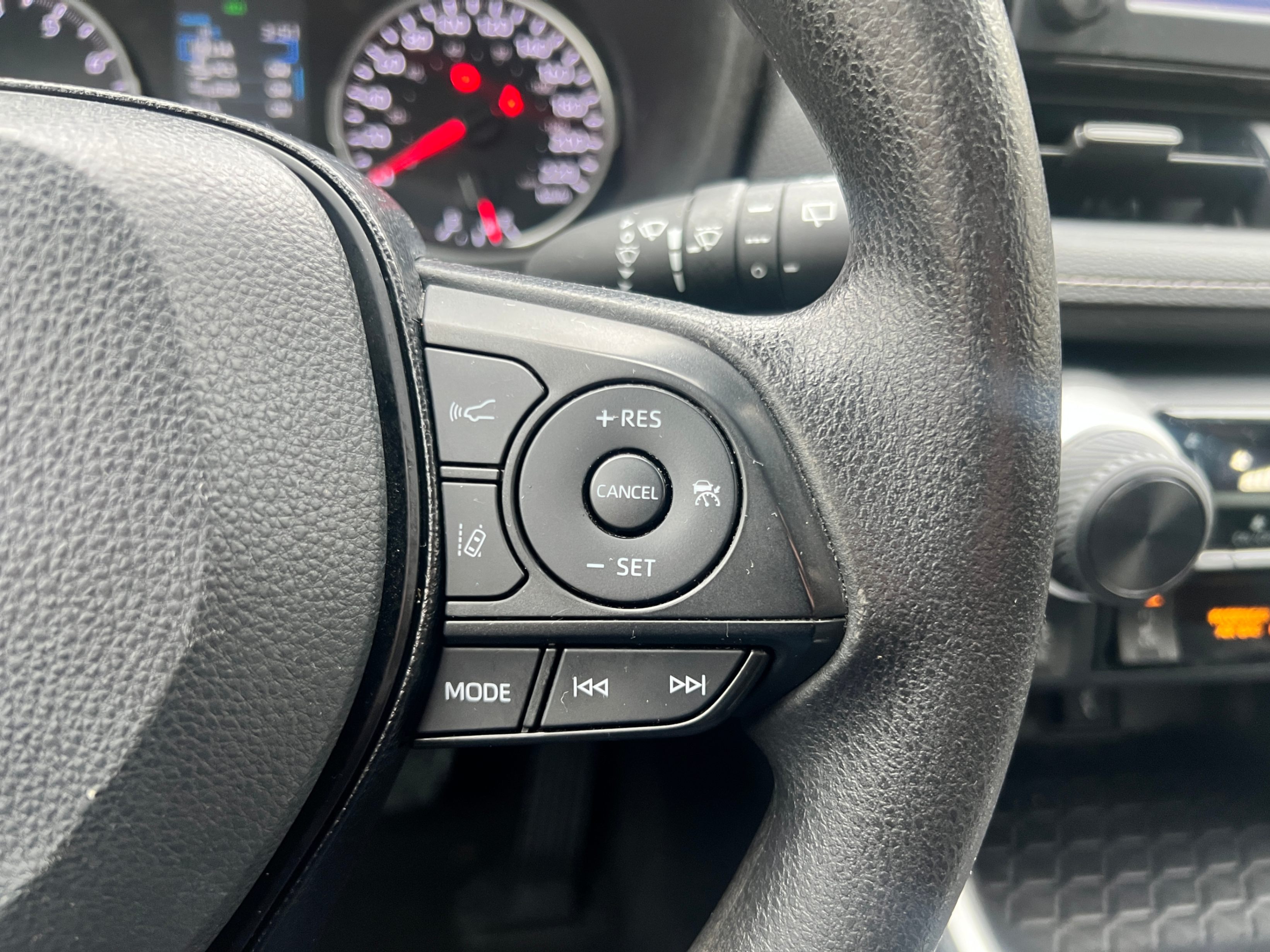 /crownautomobile/2021-Toyota-RAV4-15238585946185168.jpg