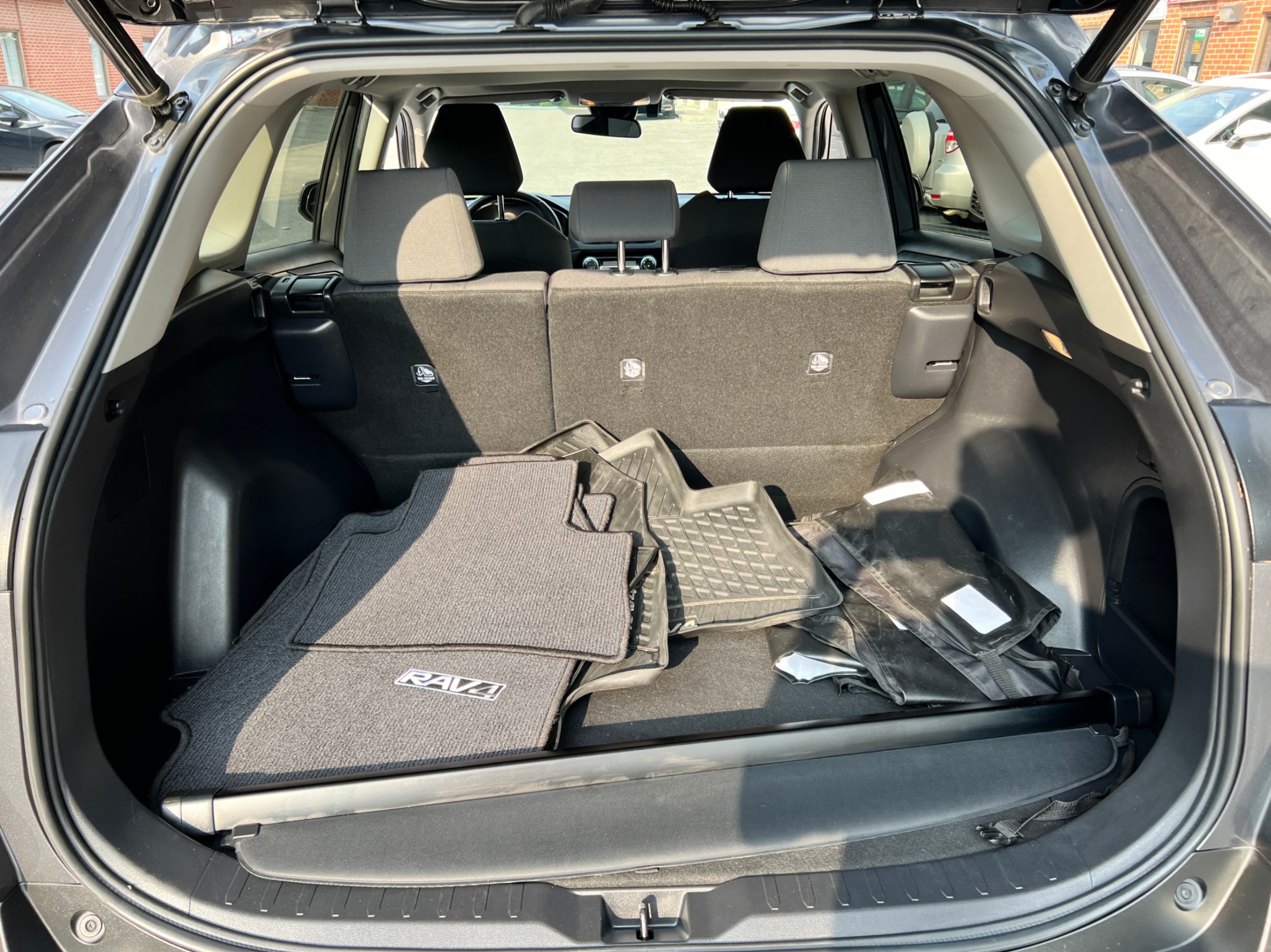 /crownautomobile/2021-Toyota-RAV4-16577283560944767.jpg