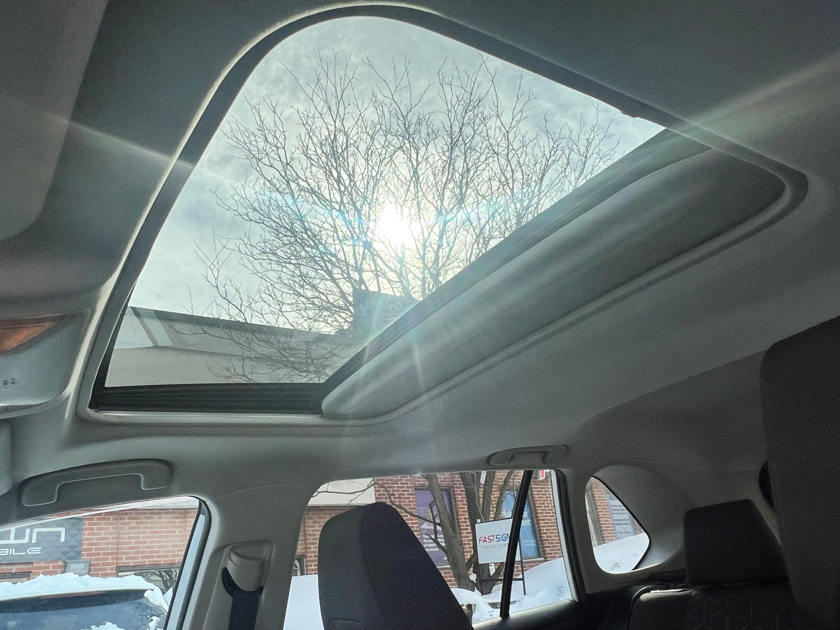 /crownautomobile/2021-Toyota-RAV4-20437163959339855.jpg