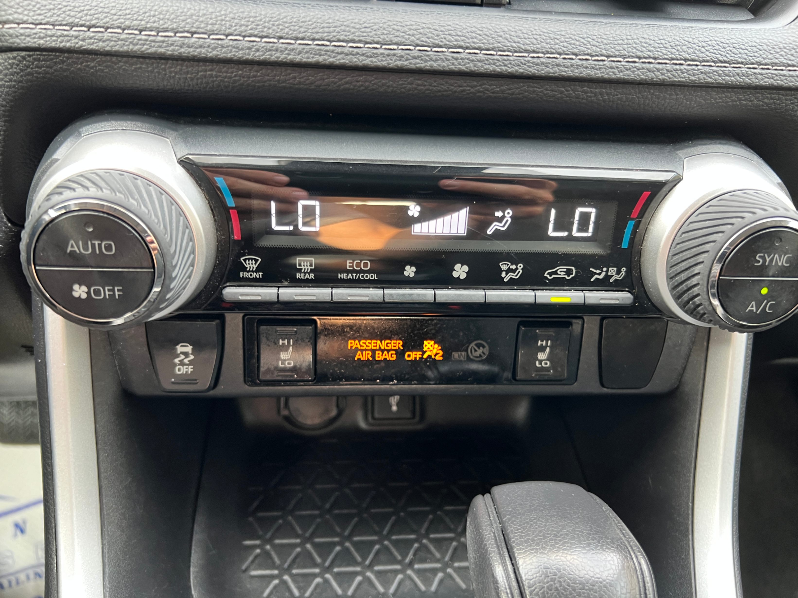 /crownautomobile/2021-Toyota-RAV4-29973171562153844.jpg