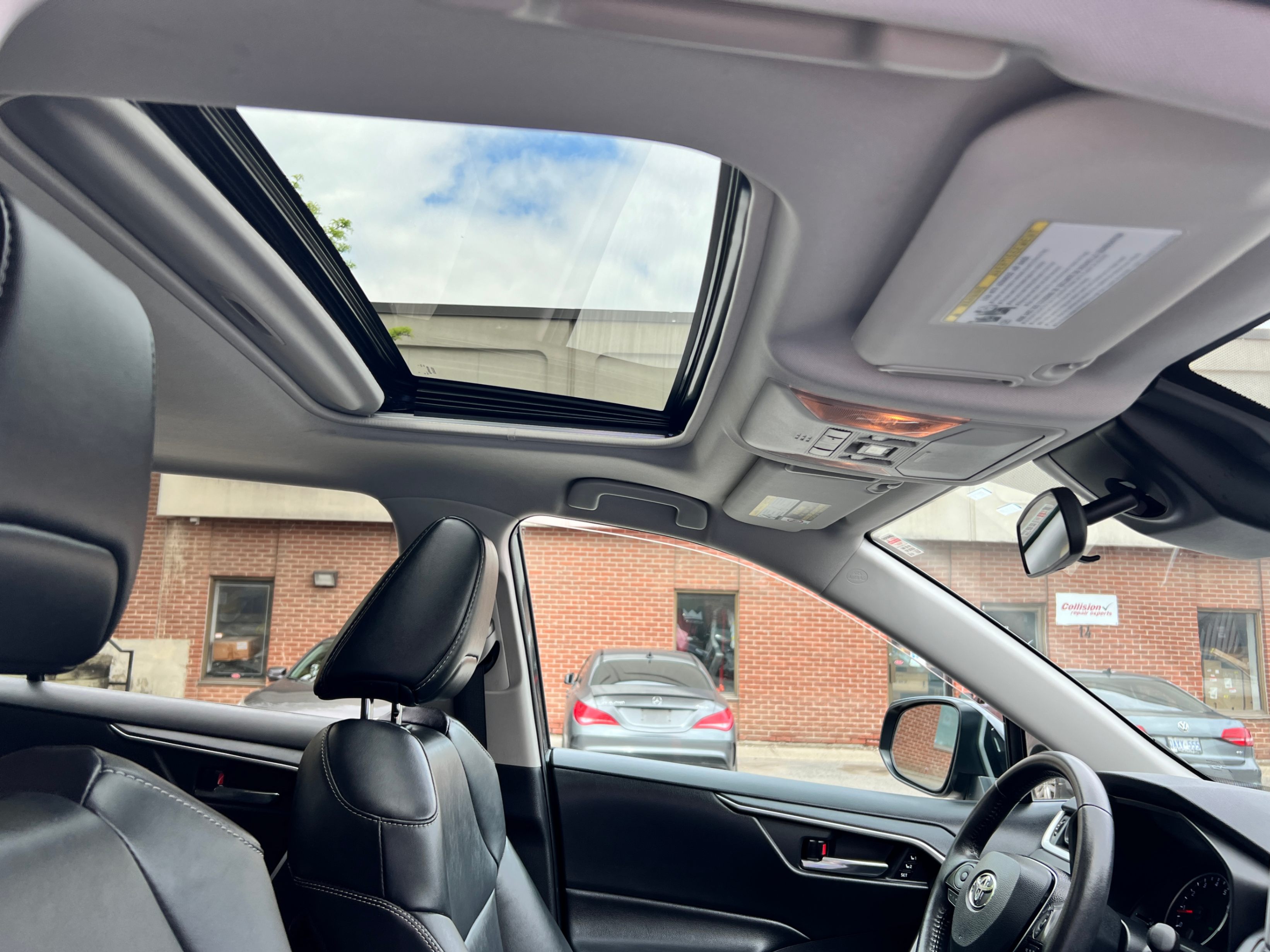 /crownautomobile/2021-Toyota-RAV4-338014339845625.jpg