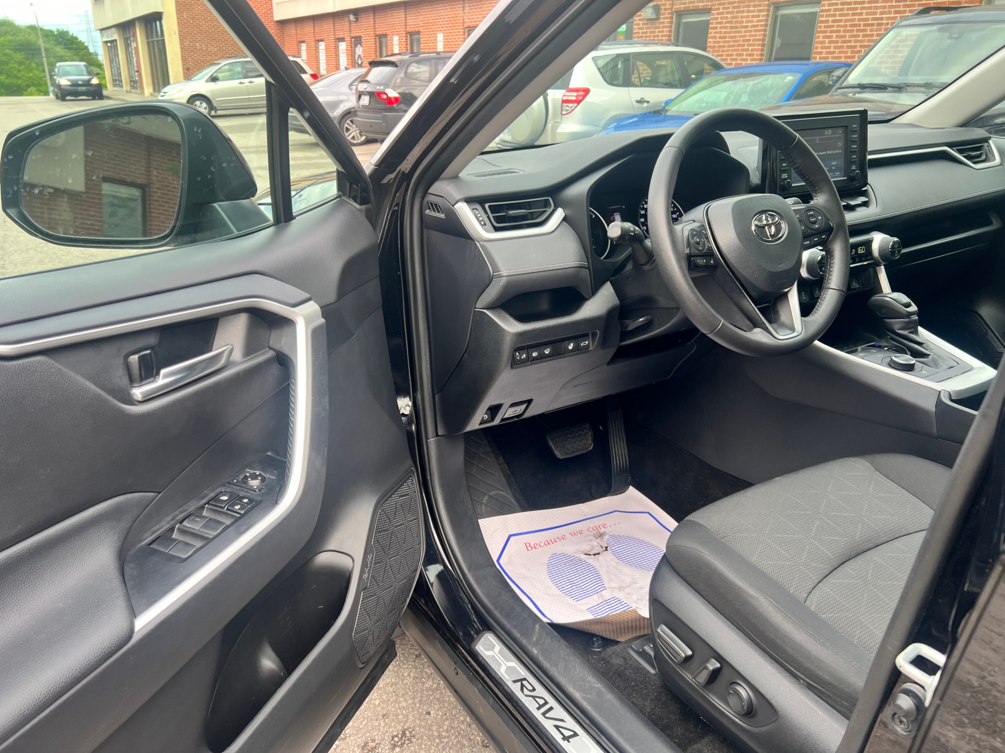 /crownautomobile/2021-Toyota-RAV4-40089992456406387.jpg