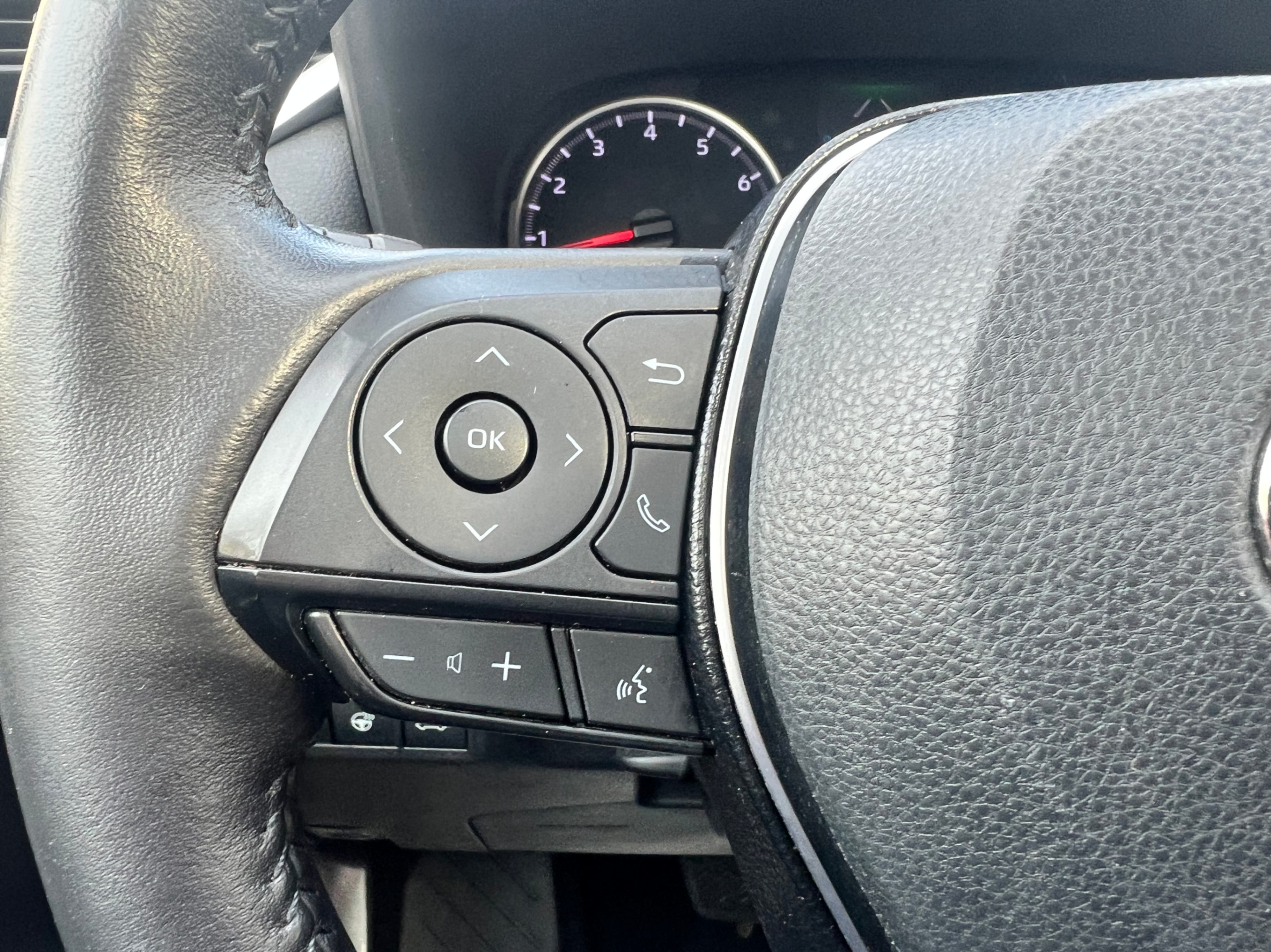 /crownautomobile/2021-Toyota-RAV4-42022397882174634.jpg