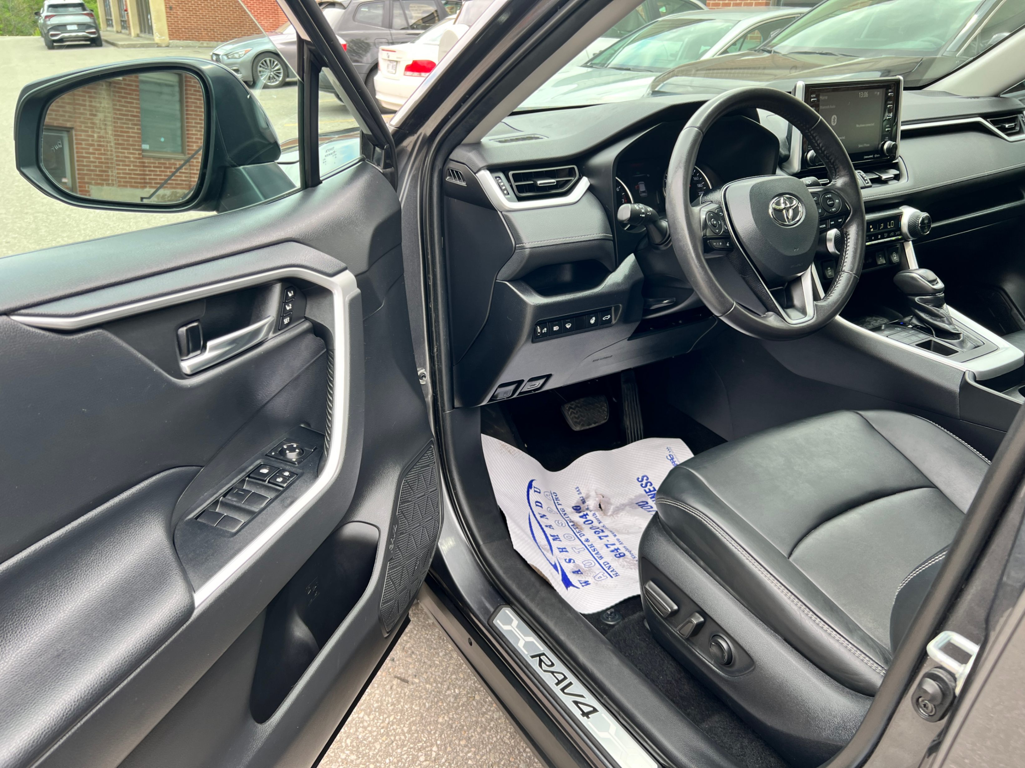 /crownautomobile/2021-Toyota-RAV4-4311307221346439.jpg
