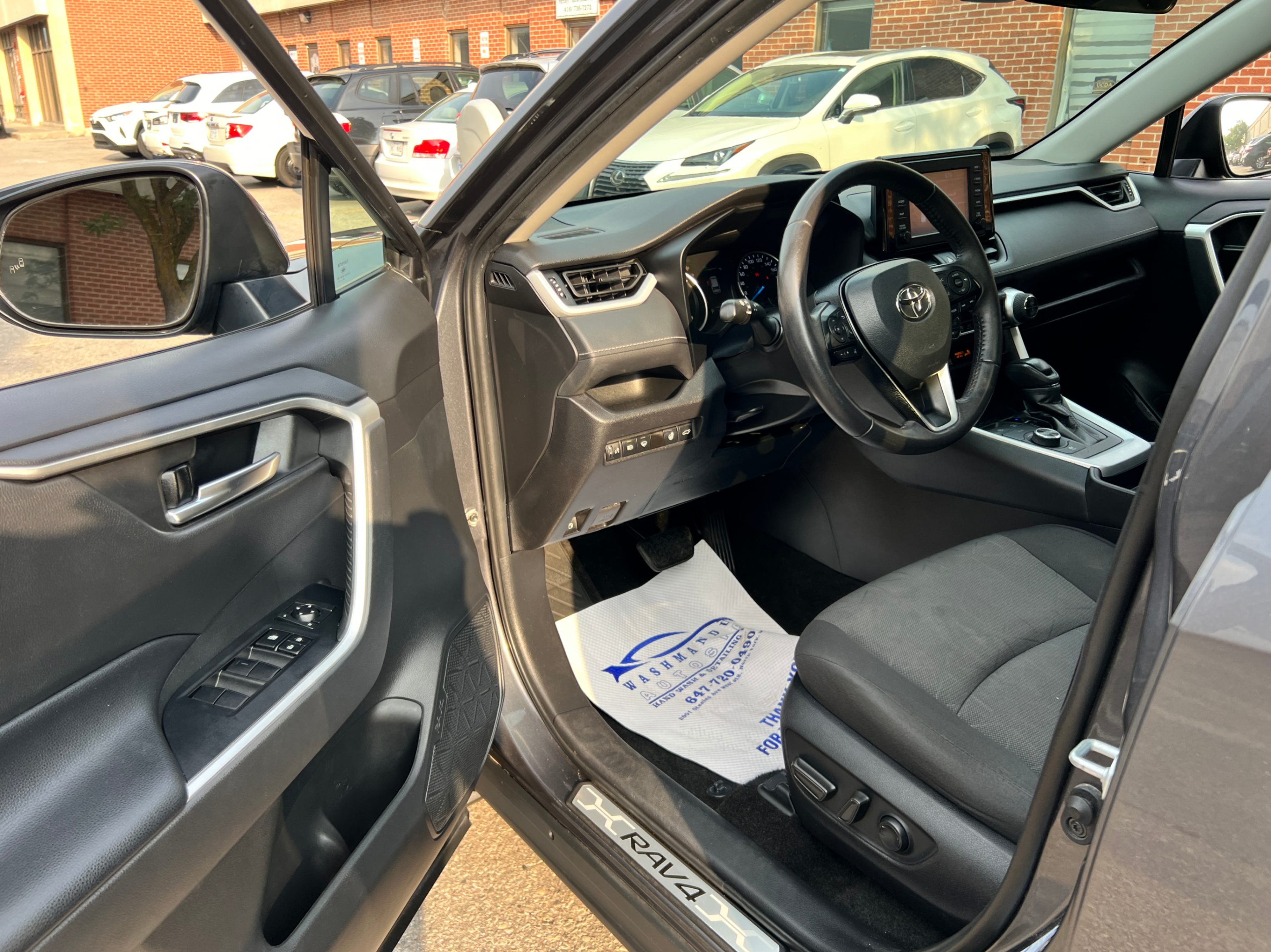 /crownautomobile/2021-Toyota-RAV4-4406141060784996.jpg