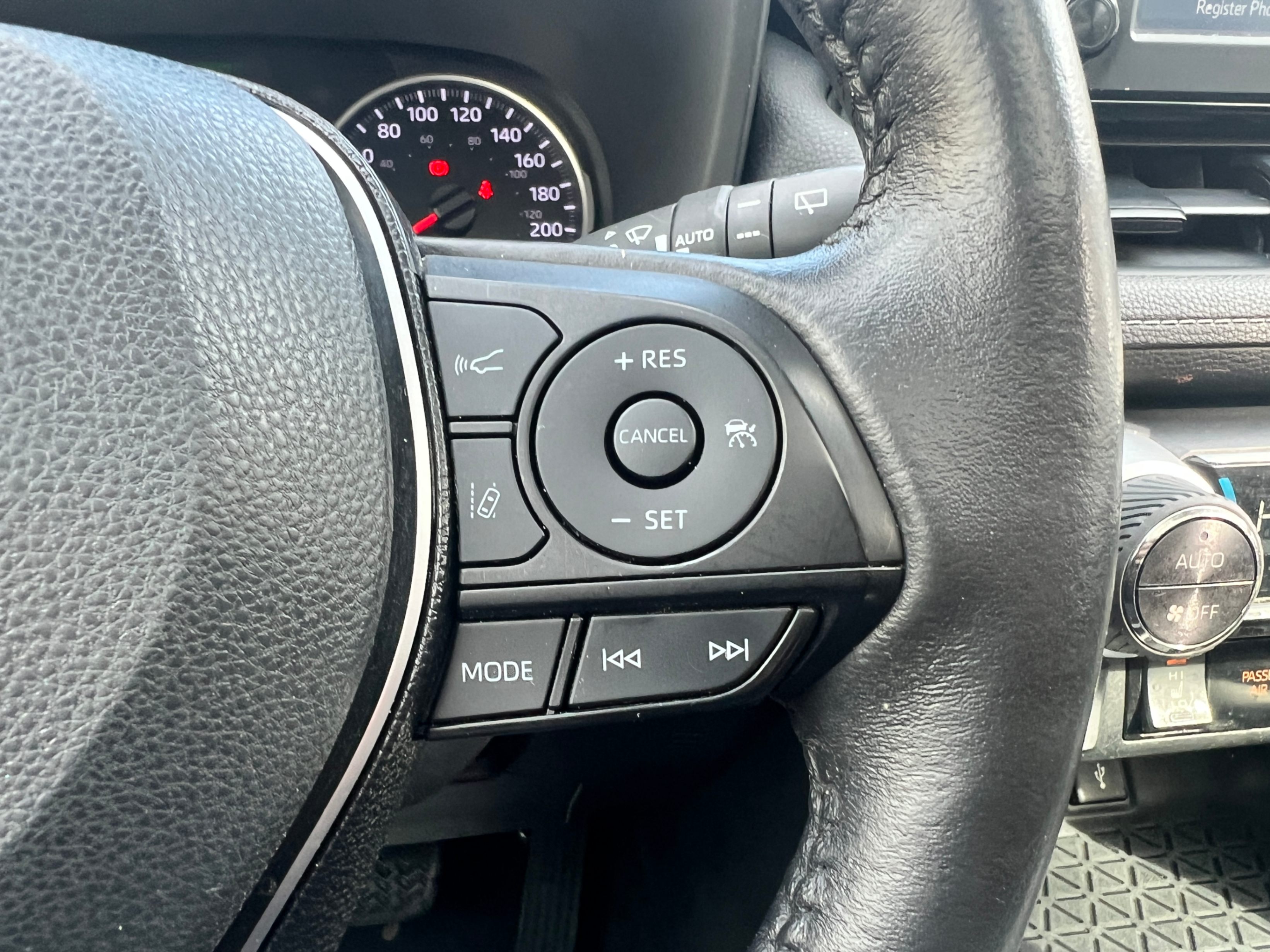 /crownautomobile/2021-Toyota-RAV4-6812943196523038.jpg