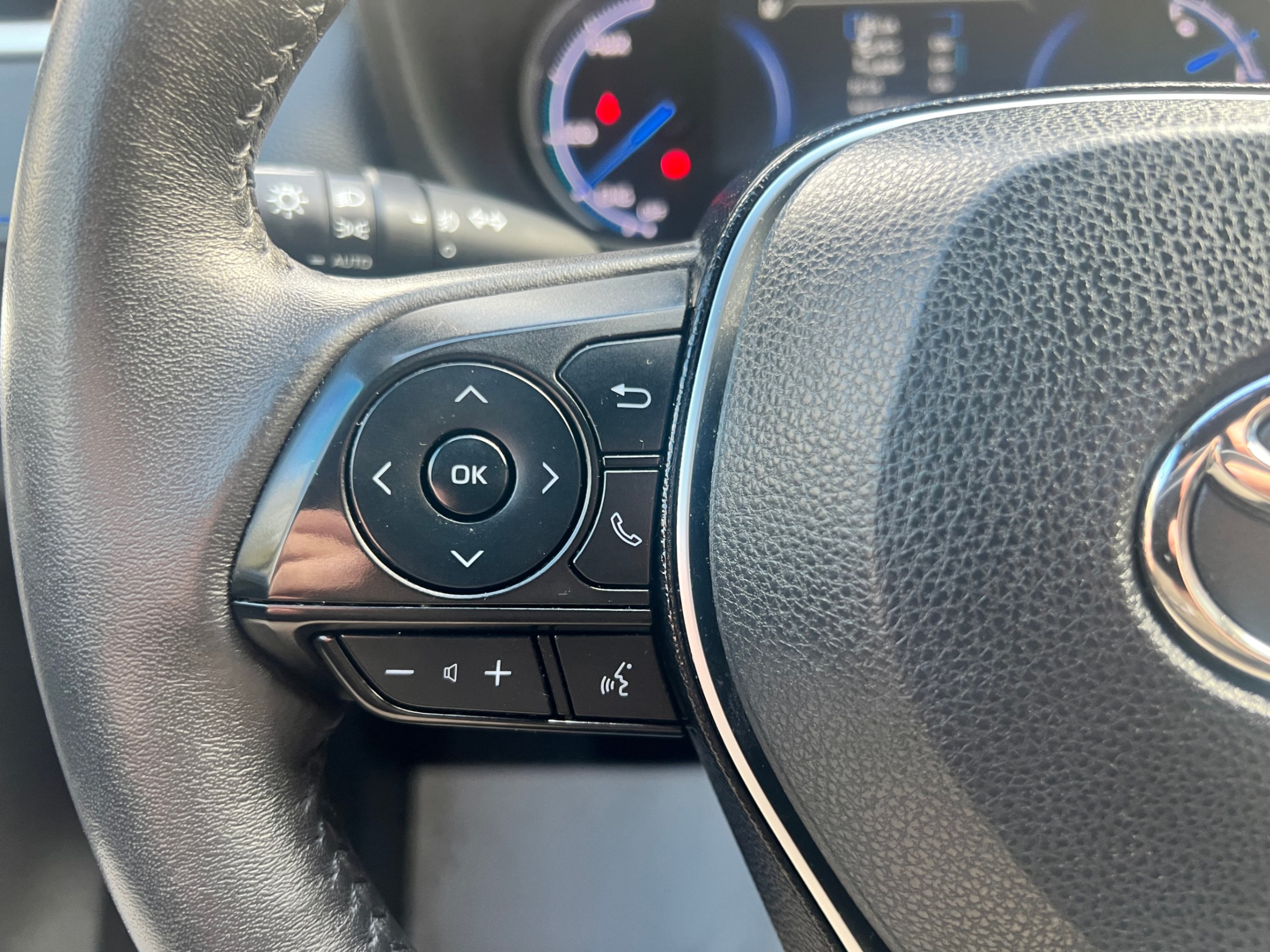 /crownautomobile/2021-Toyota-RAV4-6978571170701875.jpg