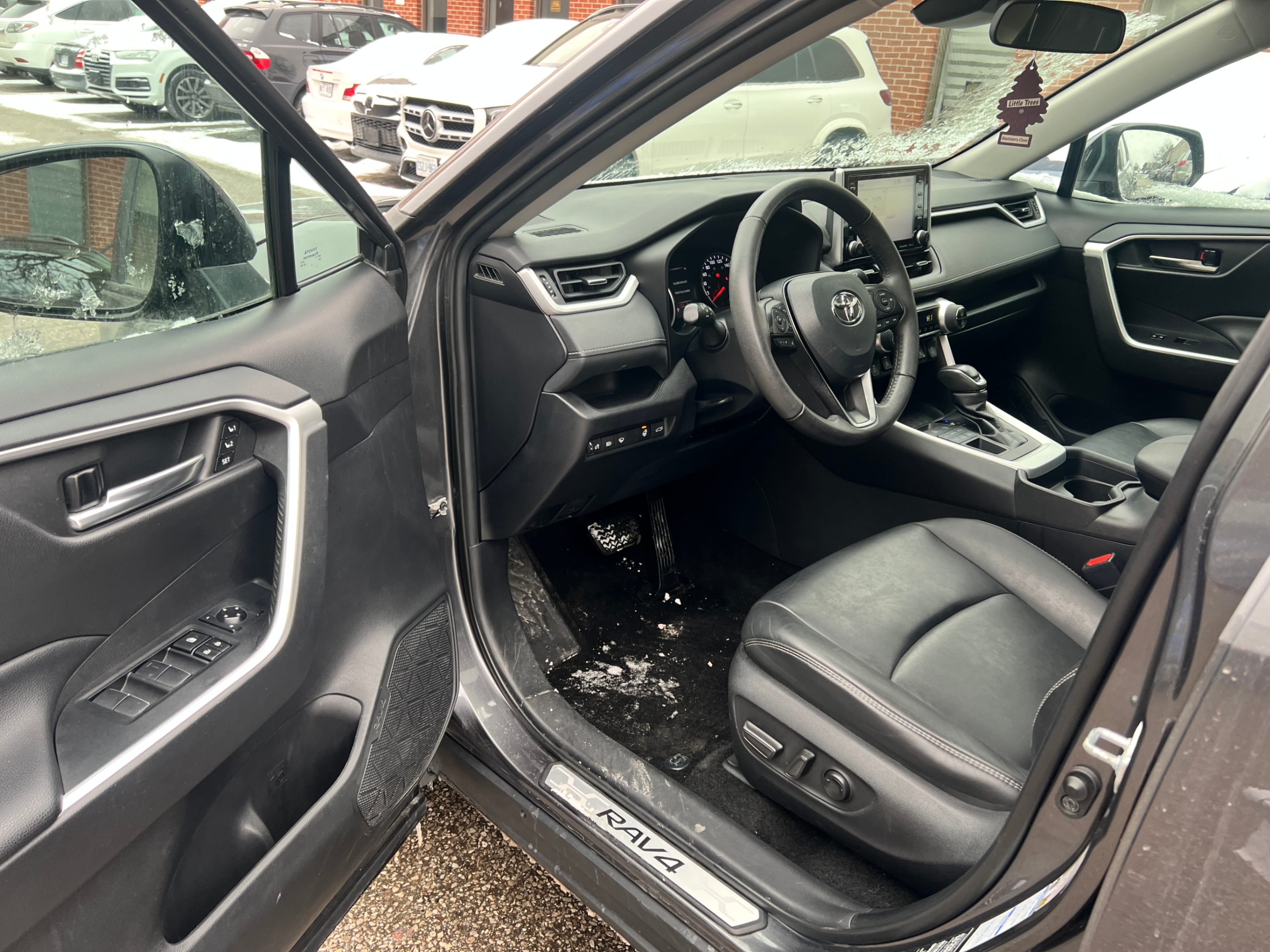 /crownautomobile/2021-Toyota-RAV4-7676359788660403.jpg