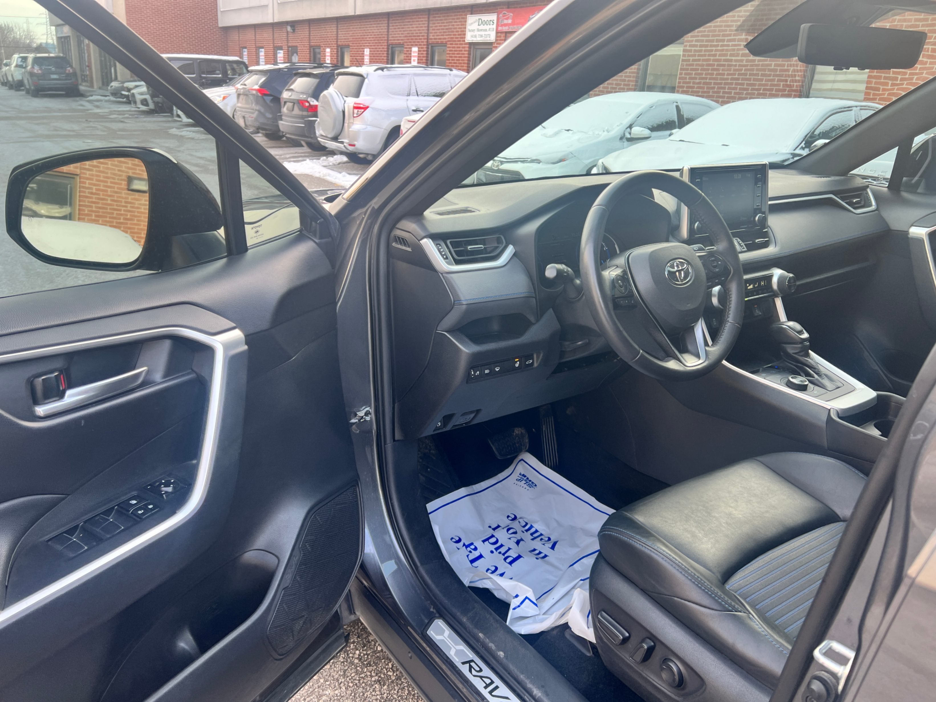 /crownautomobile/2021-Toyota-RAV4-8188453214914191.jpg