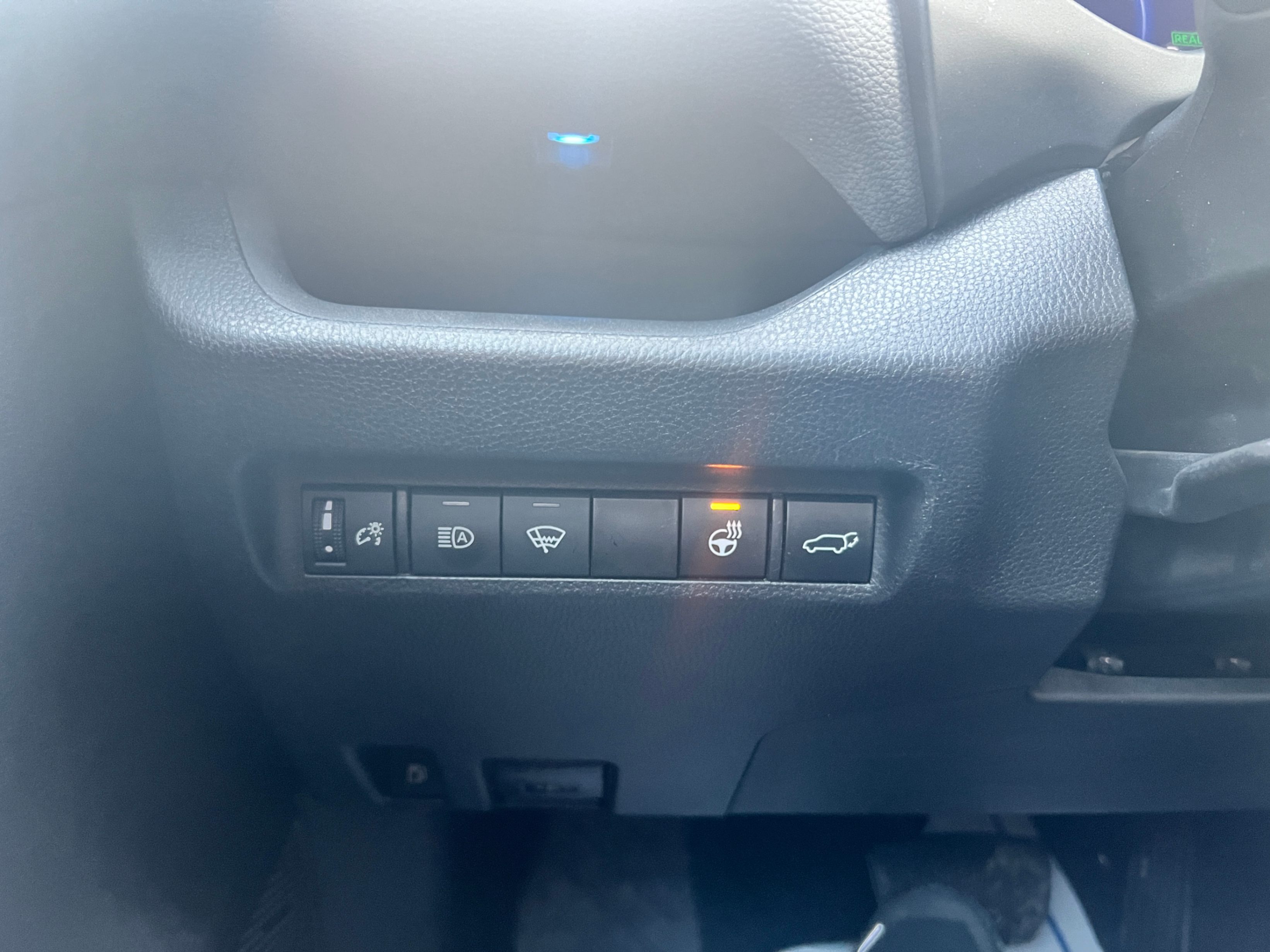 /crownautomobile/2021-Toyota-RAV4-8713045077384891.jpg