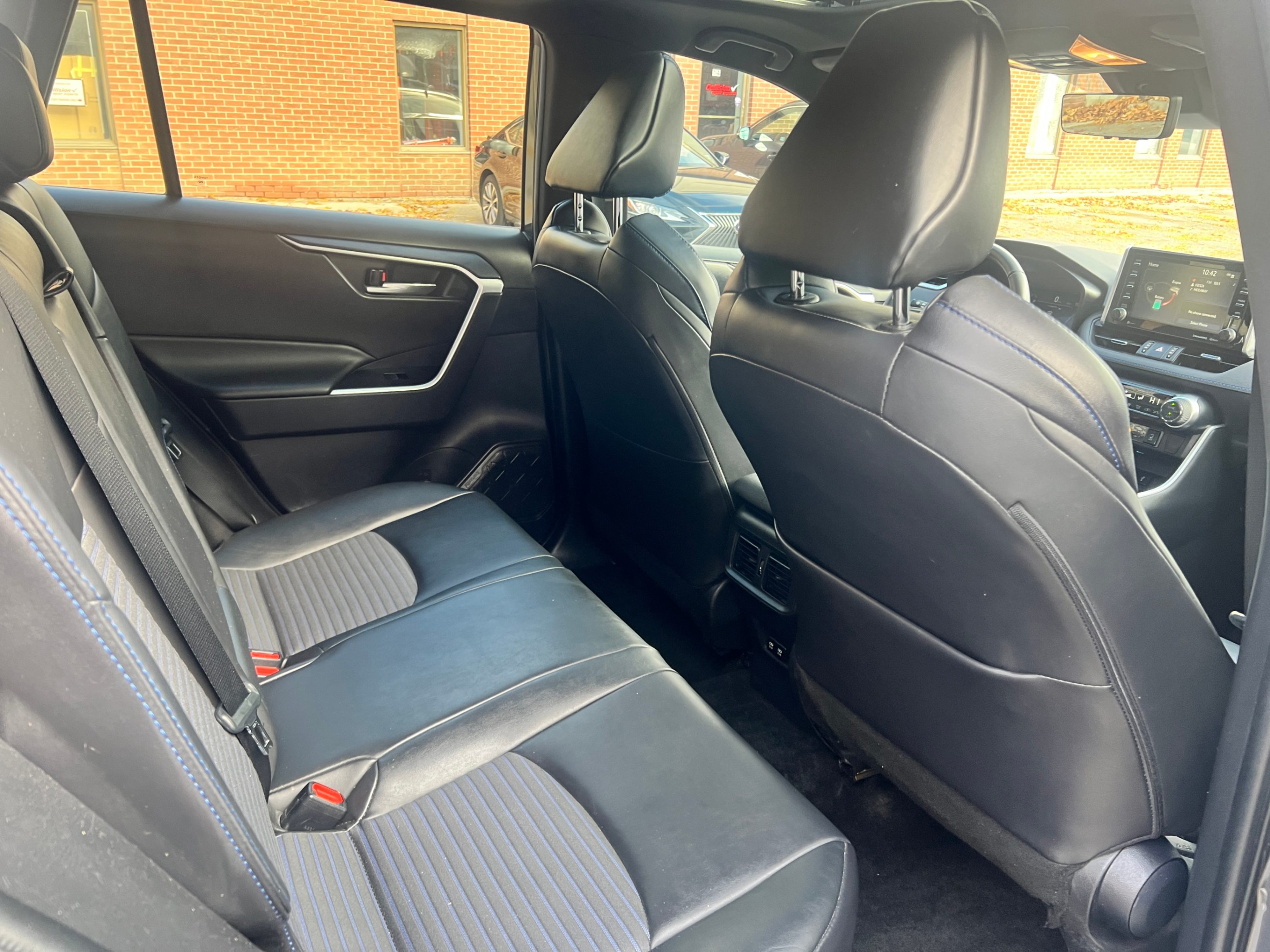 /crownautomobile/2021-Toyota-RAV4-9752564982282383.jpg