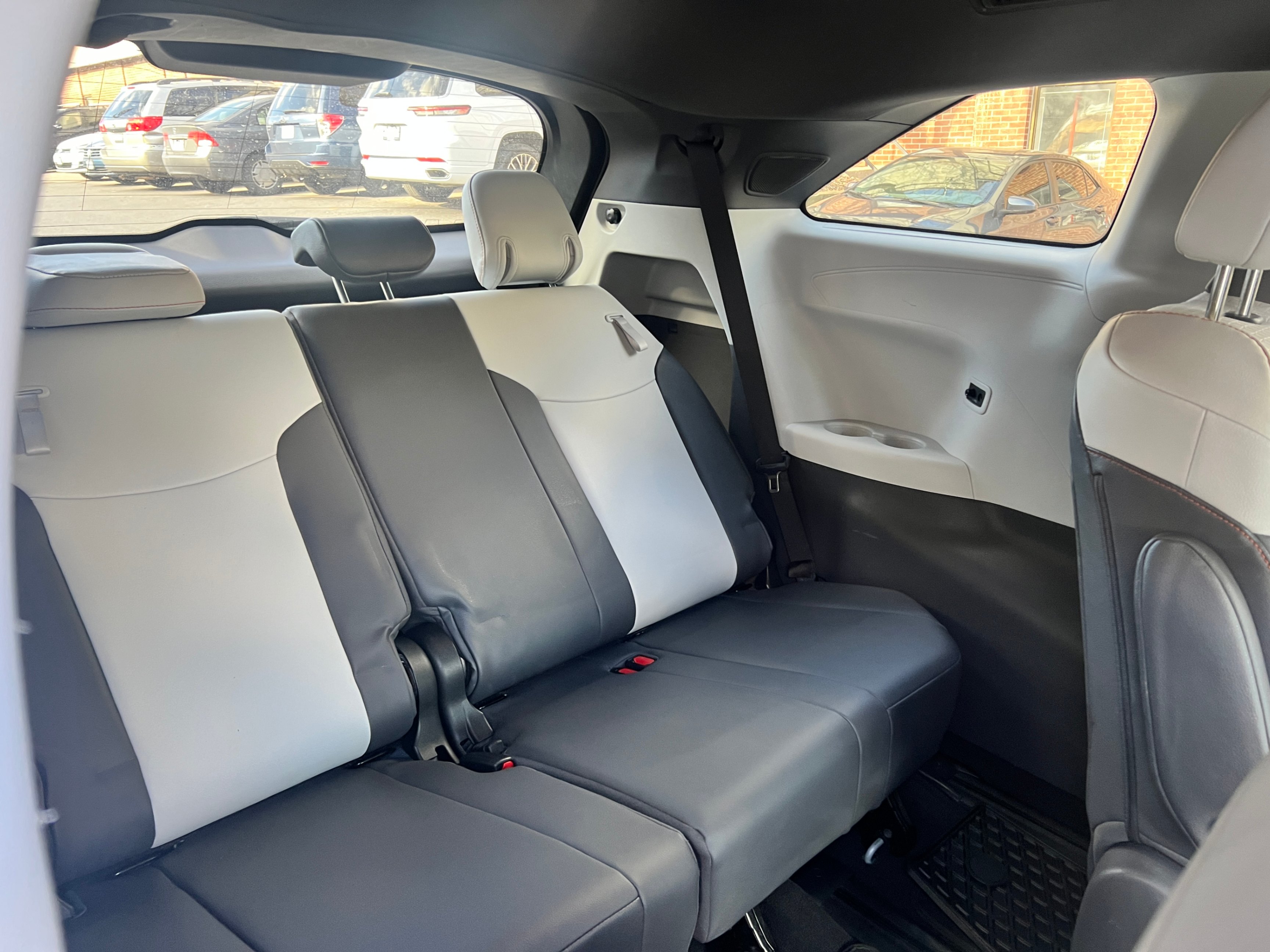 /crownautomobile/2021-Toyota-Sienna-31706720853090675.jpg