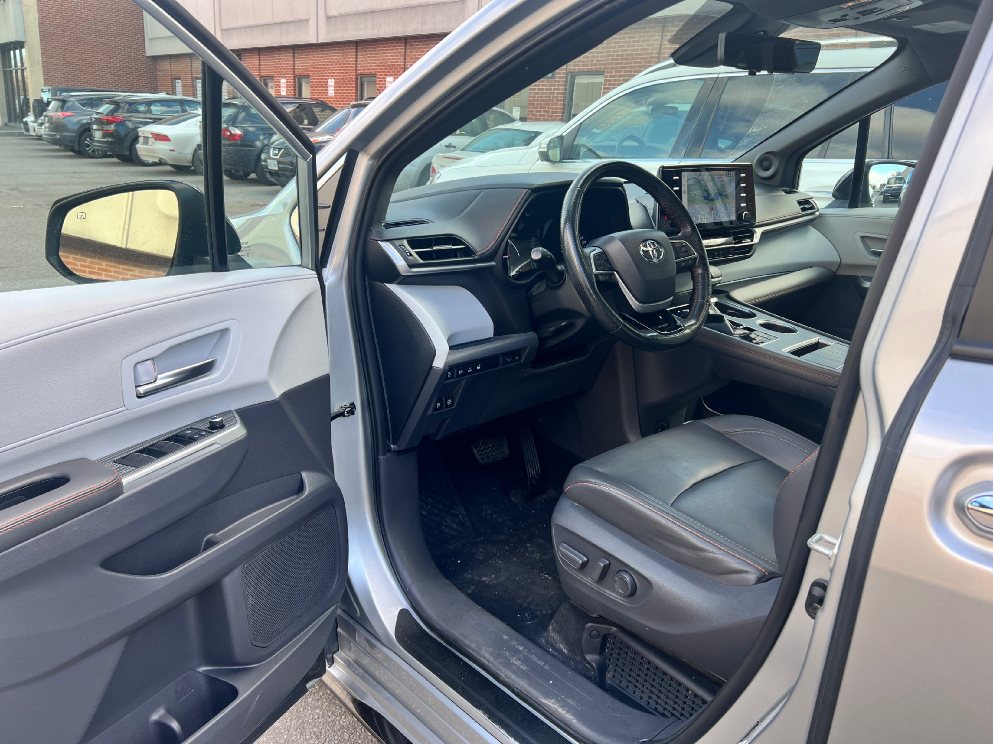 /crownautomobile/2021-Toyota-Sienna-49463582906768644.jpg
