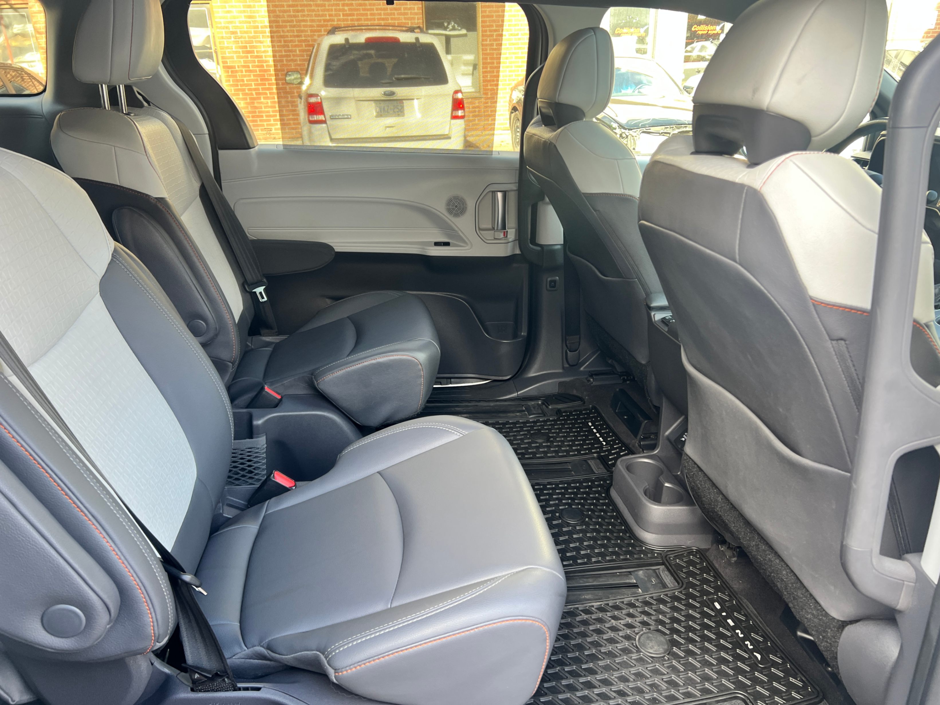 /crownautomobile/2021-Toyota-Sienna-5557225148605995.jpg