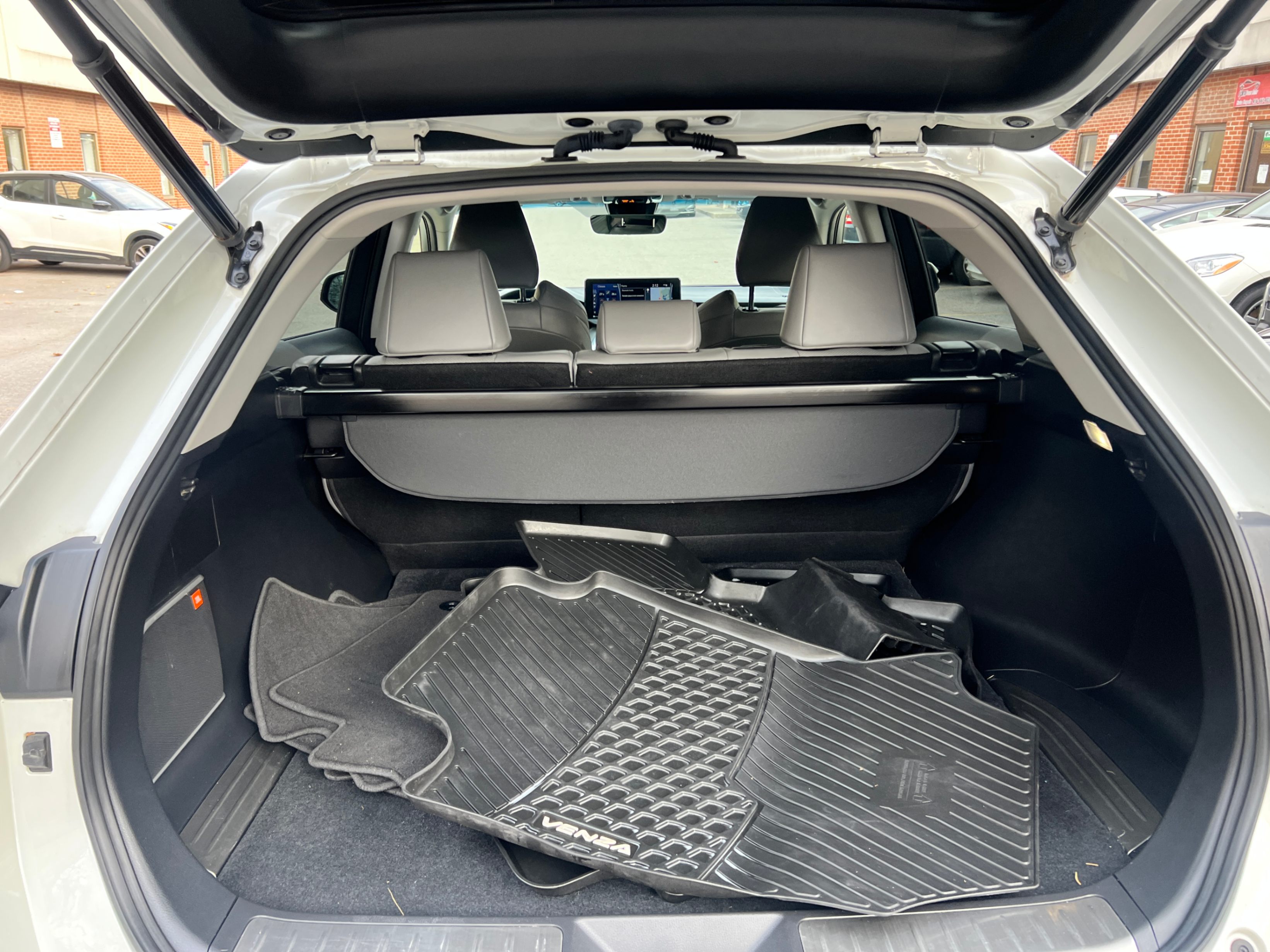 /crownautomobile/2021-Toyota-Venza-12332421858035447.jpg