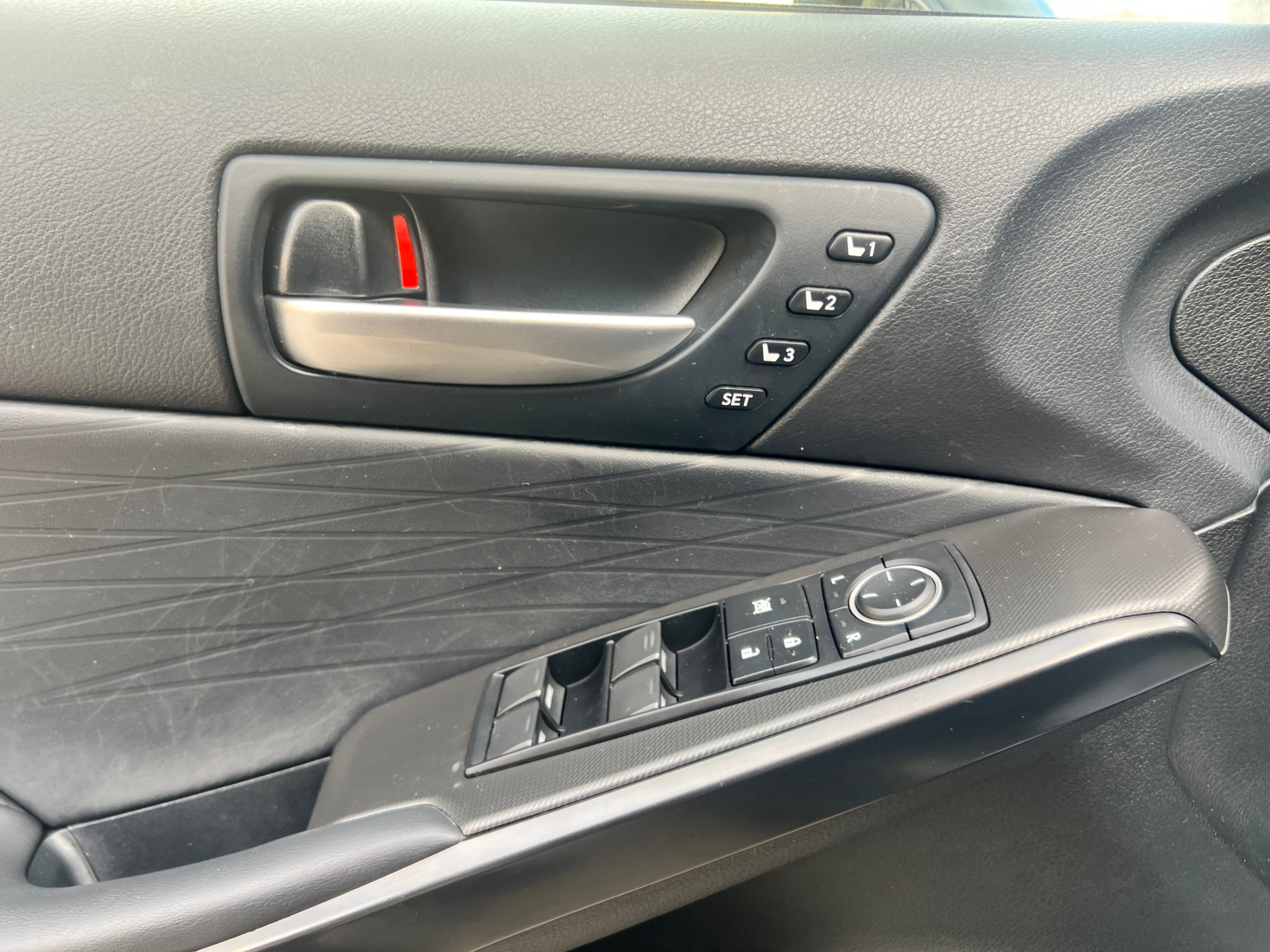 /crownautomobile/2022-Lexus-IS-3906378976843201.jpg