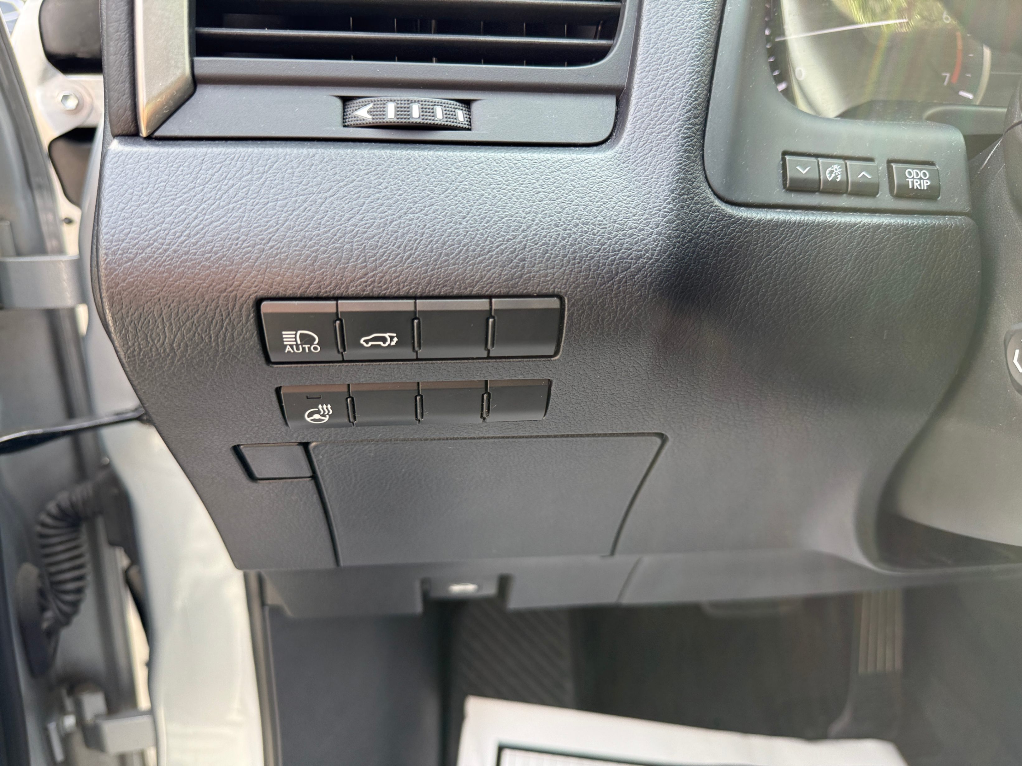 /crownautomobile/2022-Lexus-RX-13832577412607883.jpg