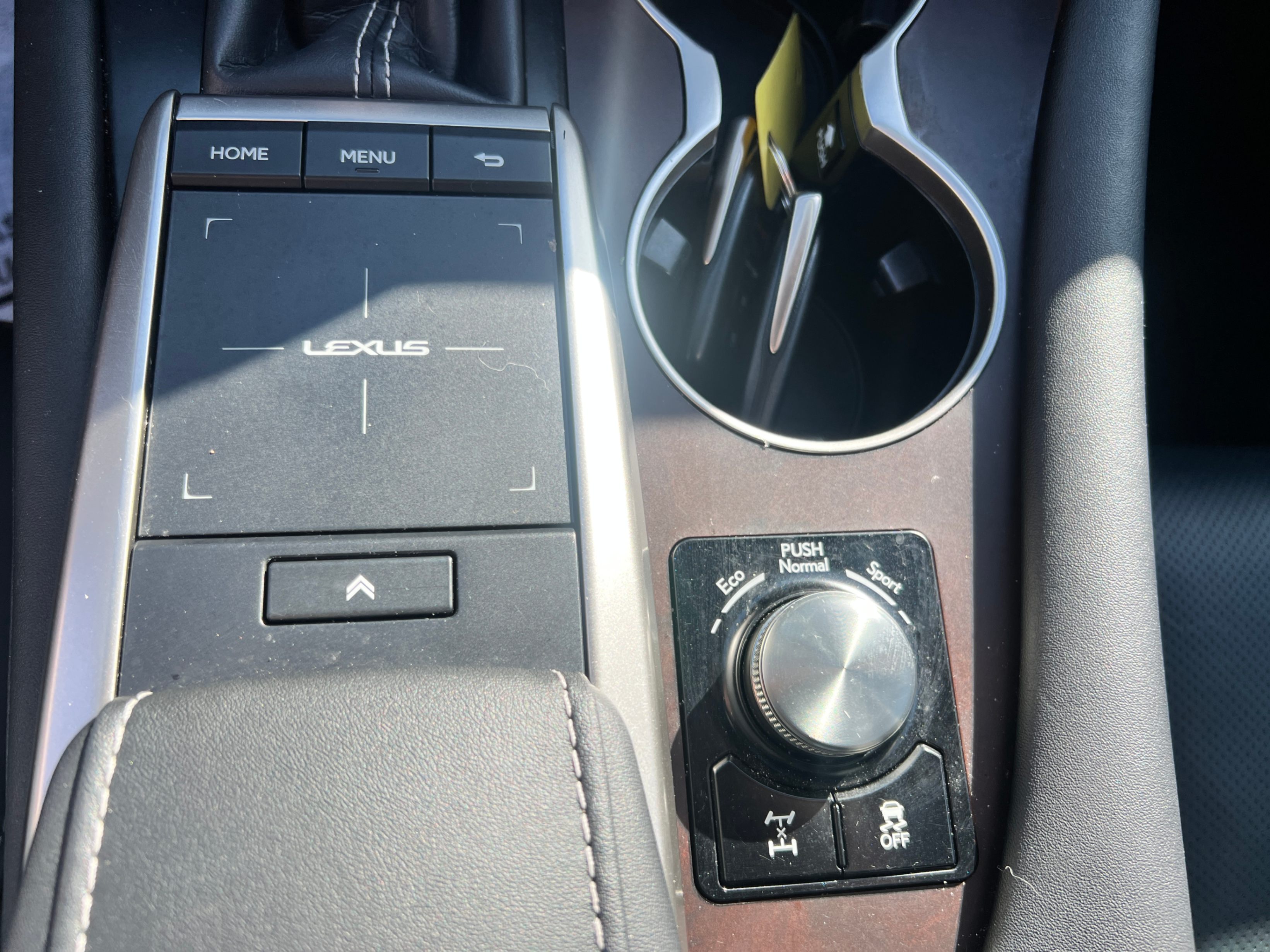 /crownautomobile/2022-Lexus-RX-18117161166547802.jpg