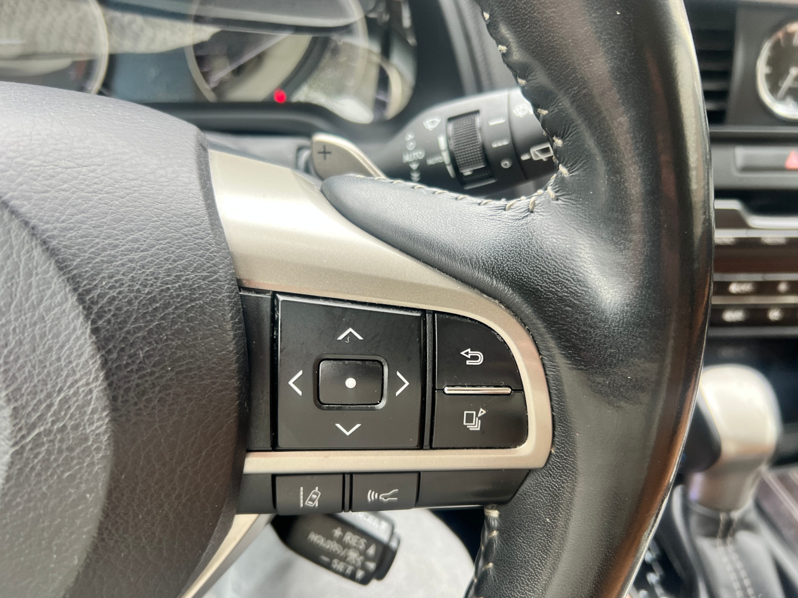 /crownautomobile/2022-Lexus-RX-6246025372948929.jpg