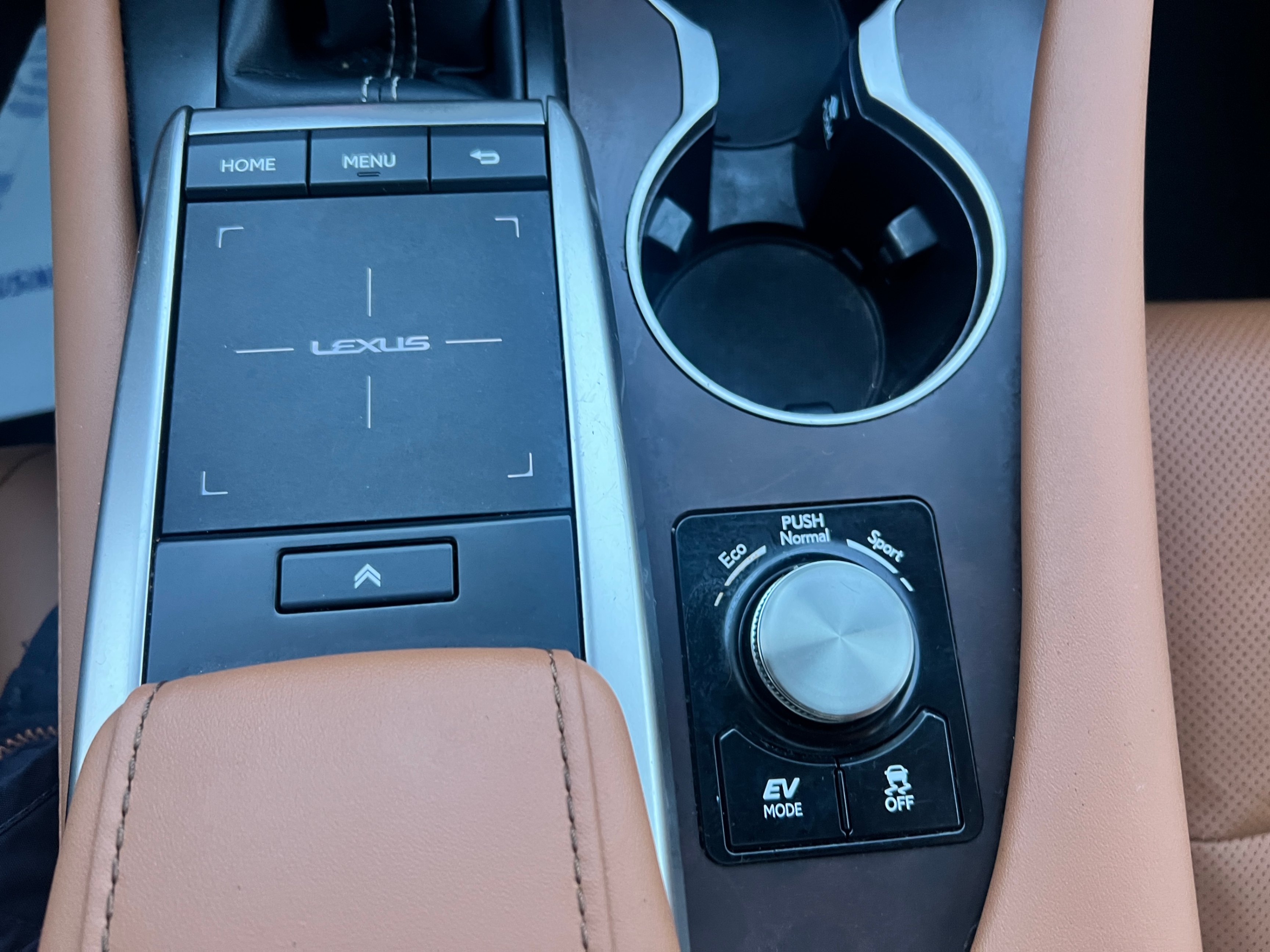 /crownautomobile/2022-Lexus-RX-9953695260483495.jpg
