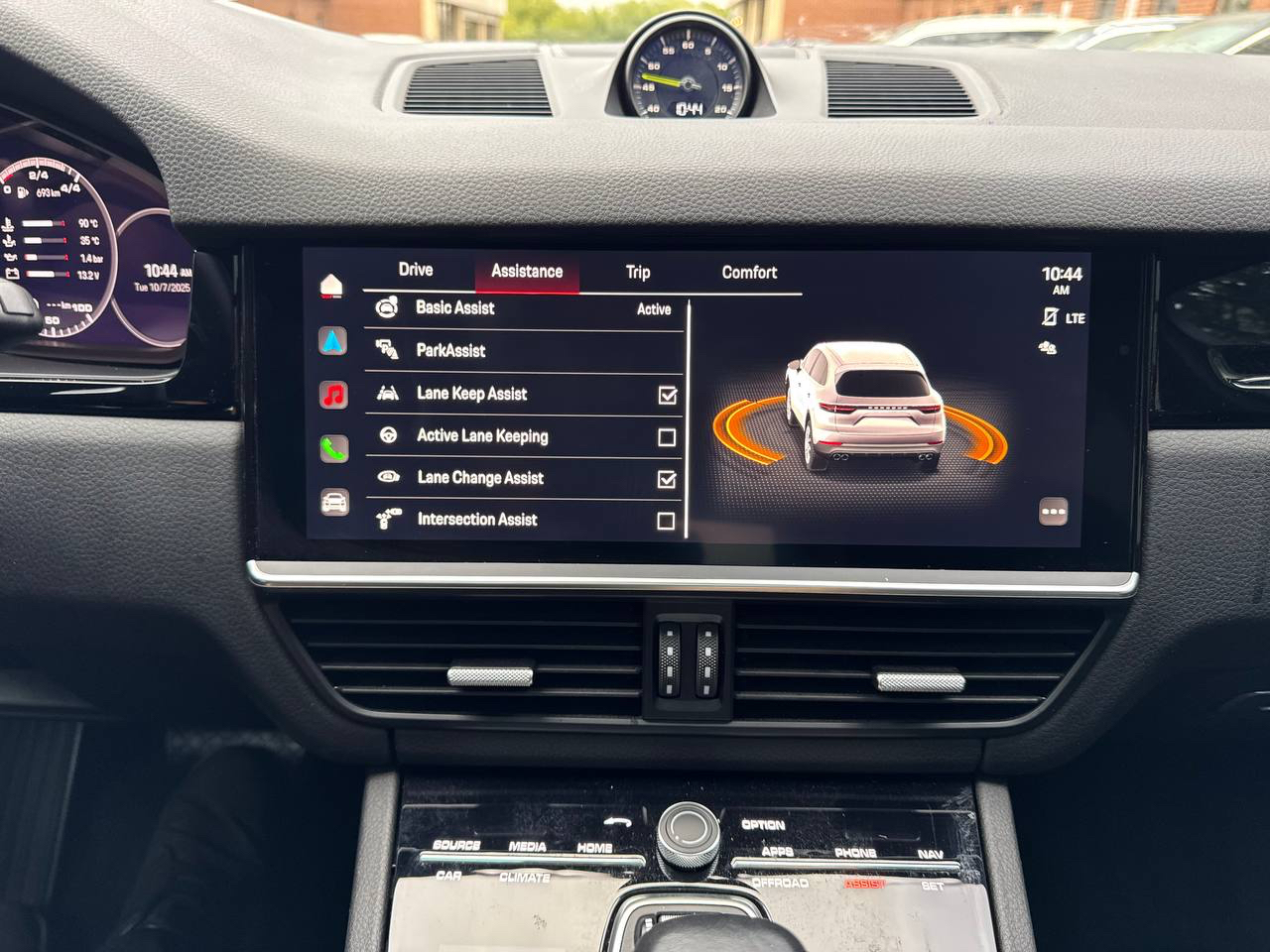 /crownautomobile/2022-Porsche-Cayenne-3423769033439277.jpg
