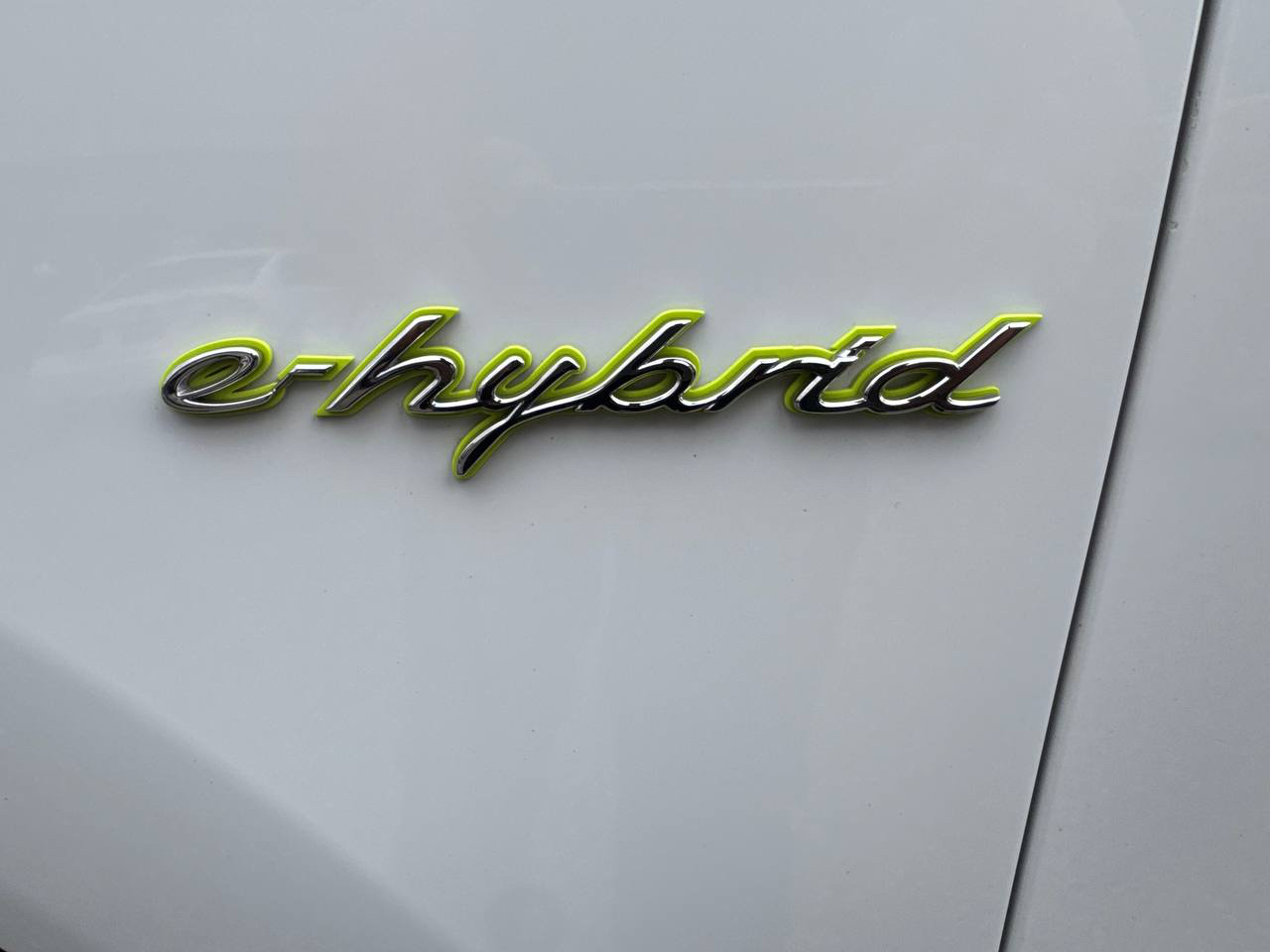 /crownautomobile/2022-Porsche-Cayenne-4940035472189517.jpg