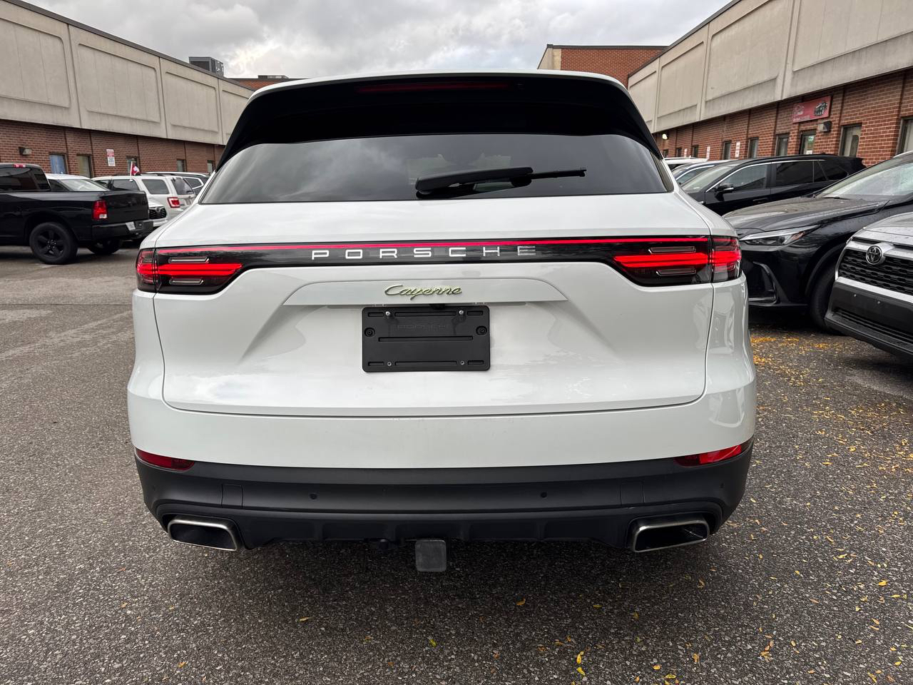 /crownautomobile/2022-Porsche-Cayenne-6426207662191394.jpg