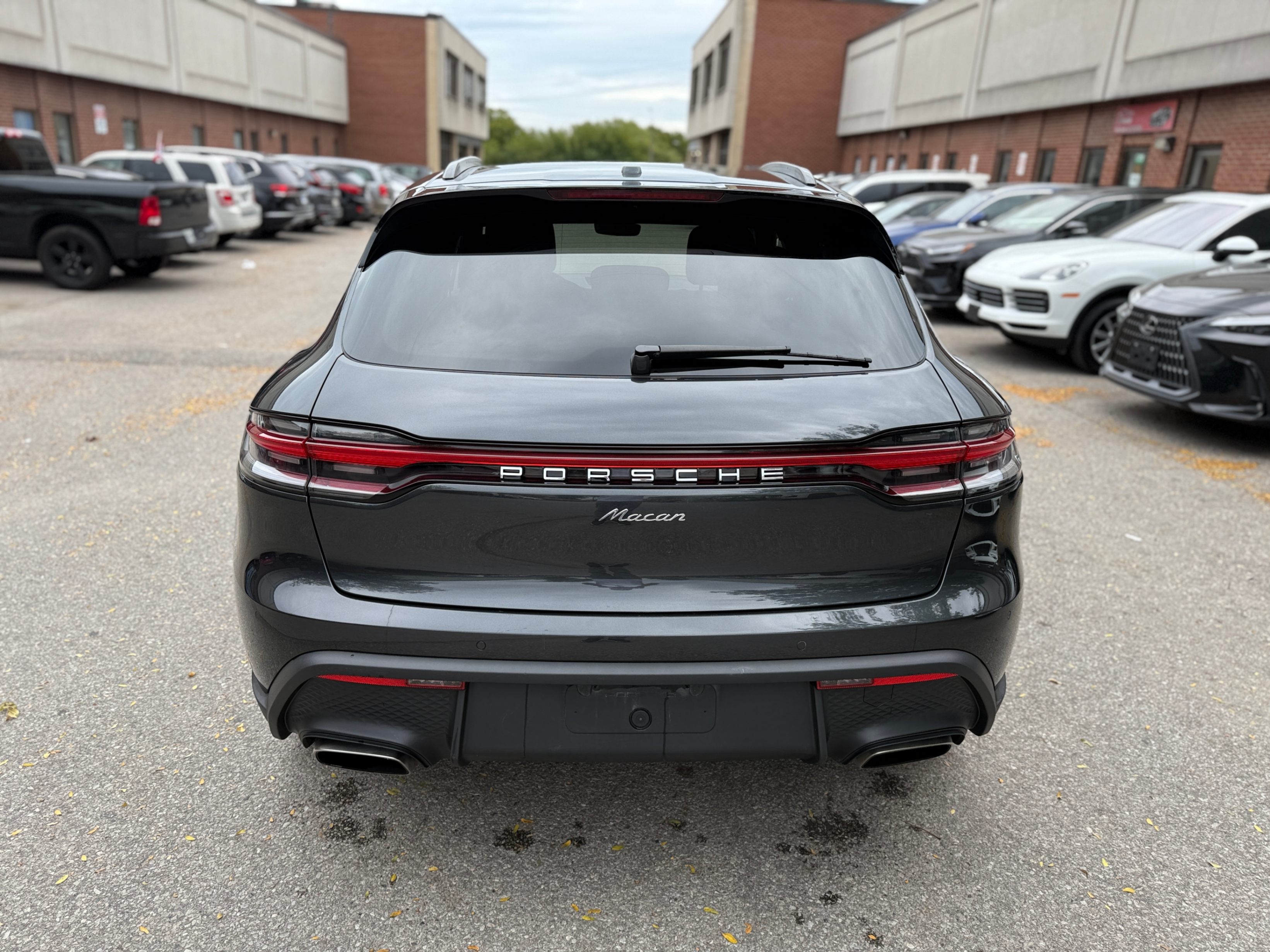 /crownautomobile/2022-Porsche-Macan-3523224505073337.jpg
