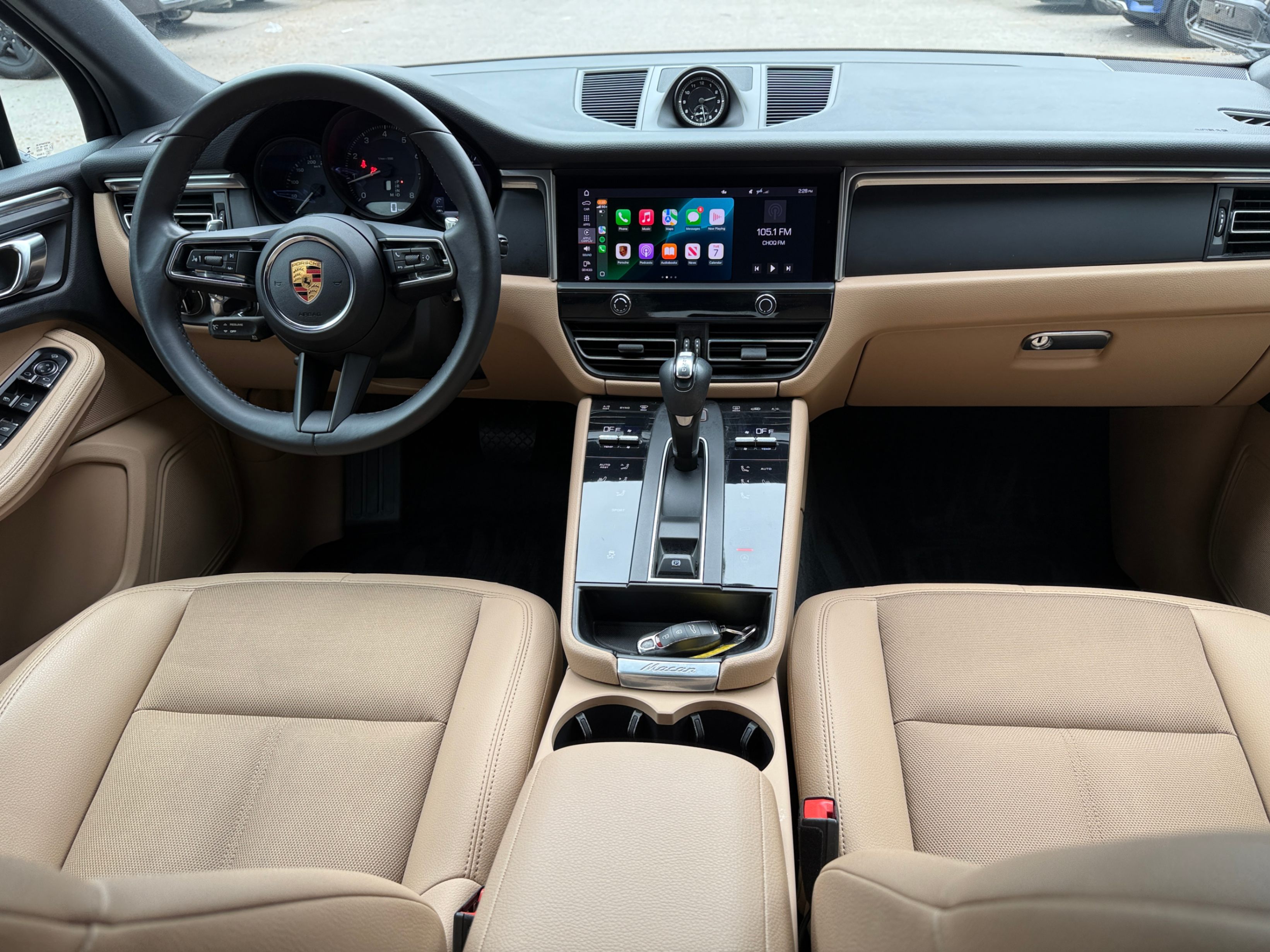 /crownautomobile/2022-Porsche-Macan-8097129990704841.jpg