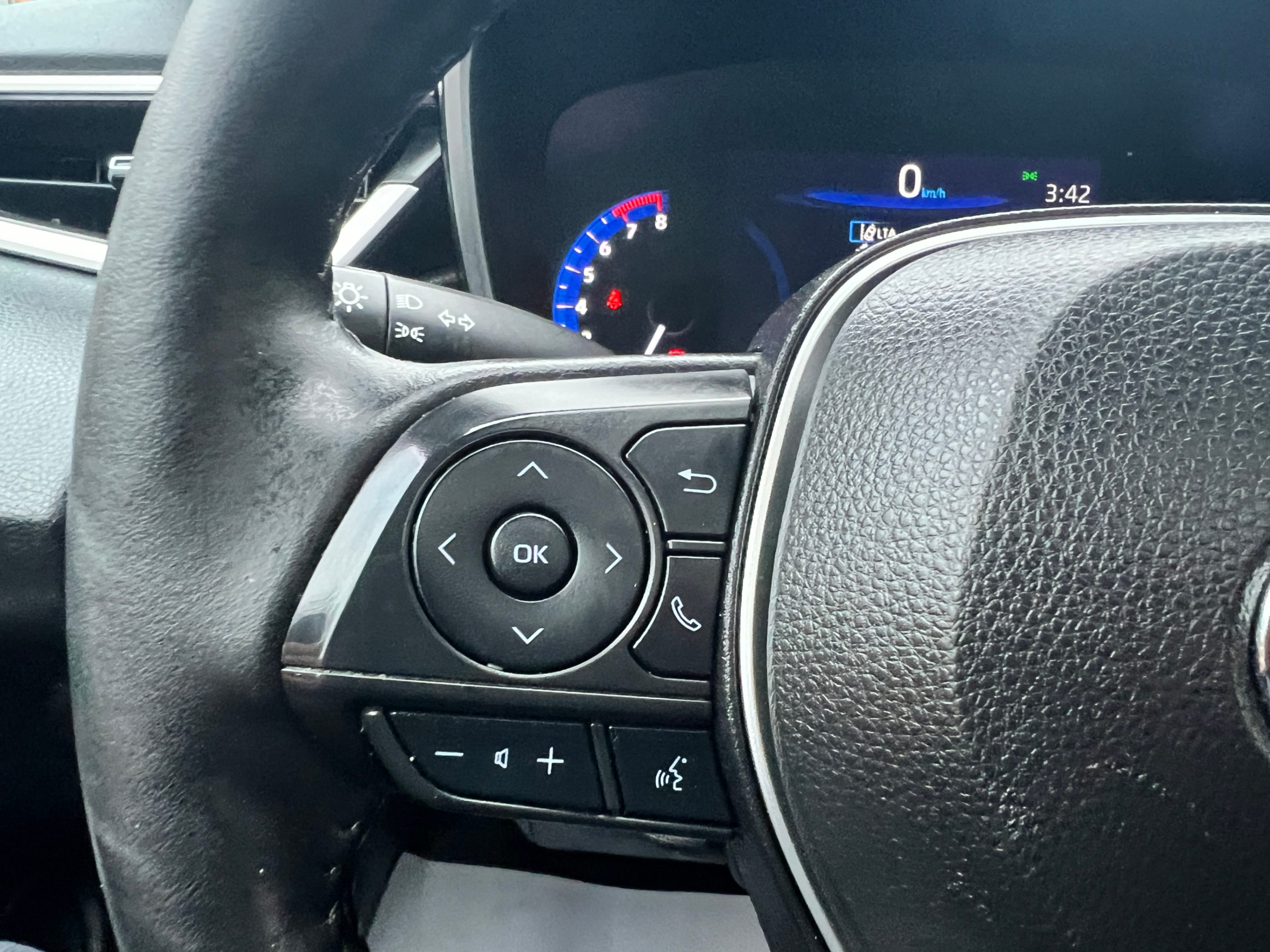 /crownautomobile/2022-Toyota-Corolla-16428283534156196.jpg
