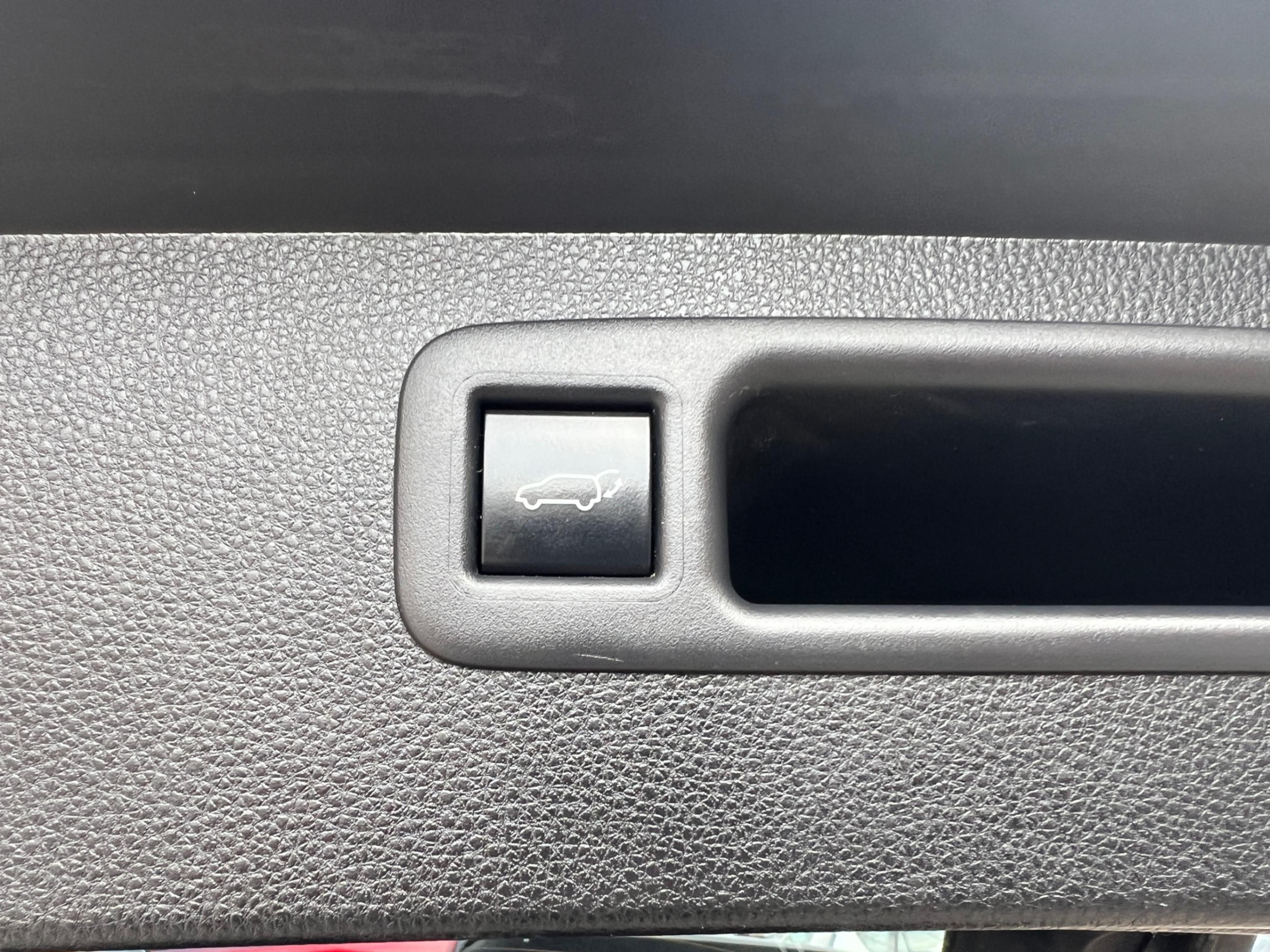 /crownautomobile/2022-Toyota-Highlander-0910058641732272.jpg