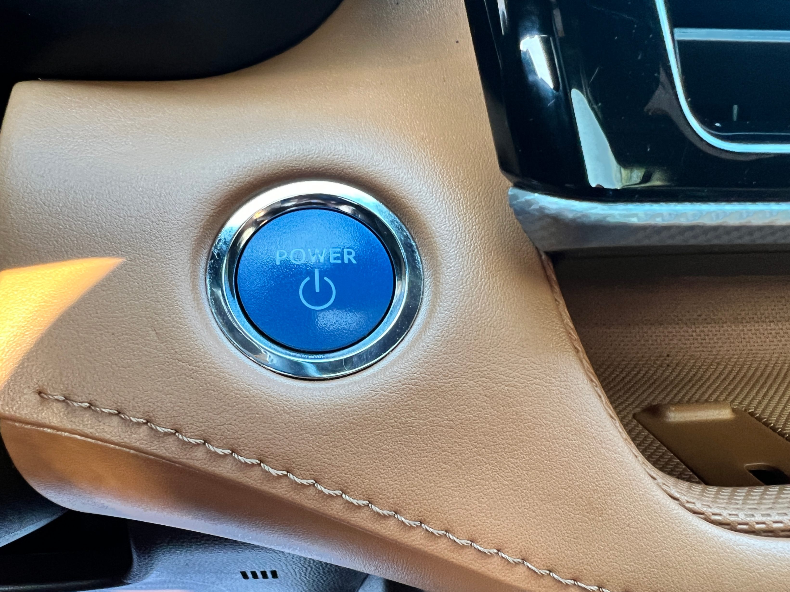 /crownautomobile/2022-Toyota-Highlander-1605323438644921.jpg