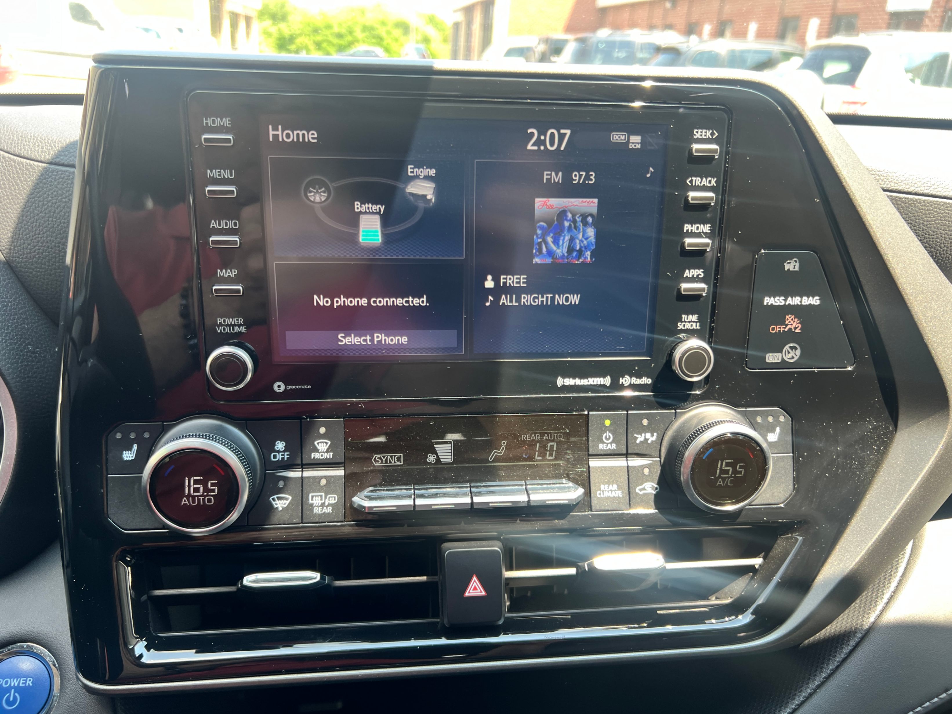 /crownautomobile/2022-Toyota-Highlander-22095529942683667.jpg