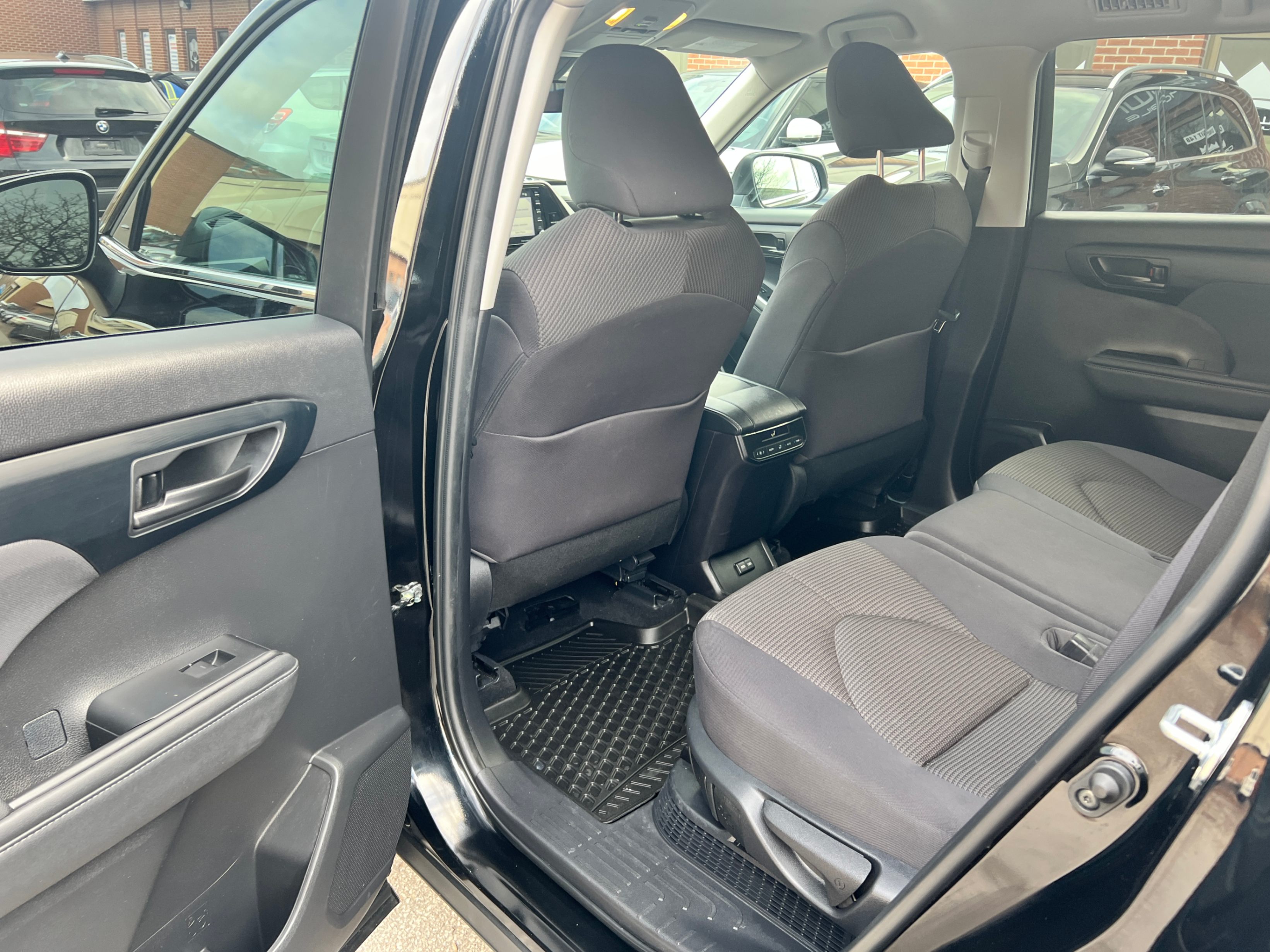 /crownautomobile/2022-Toyota-Highlander-6768569380041805.jpg