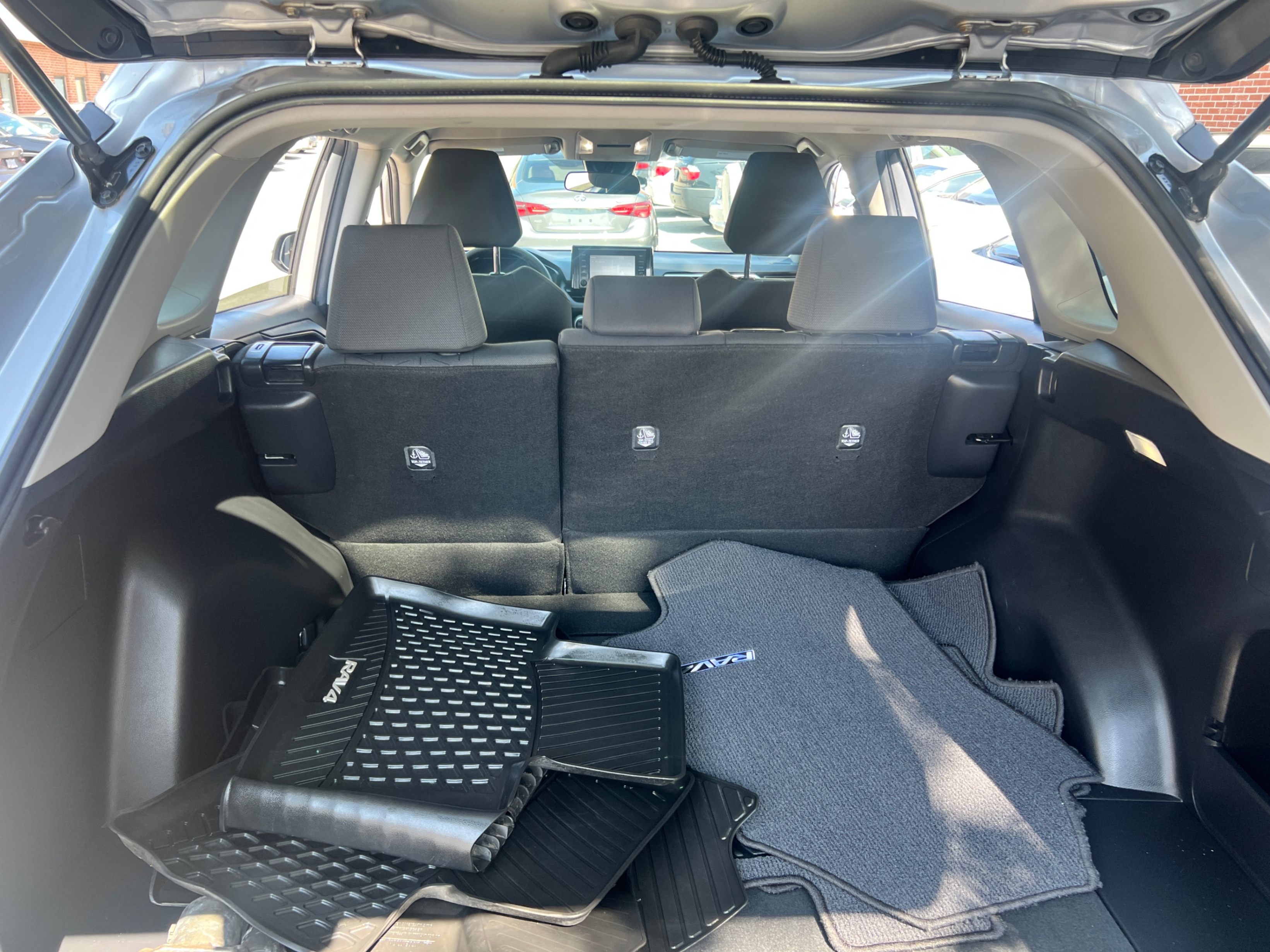 /crownautomobile/2022-Toyota-RAV4-25909321985014655.jpg